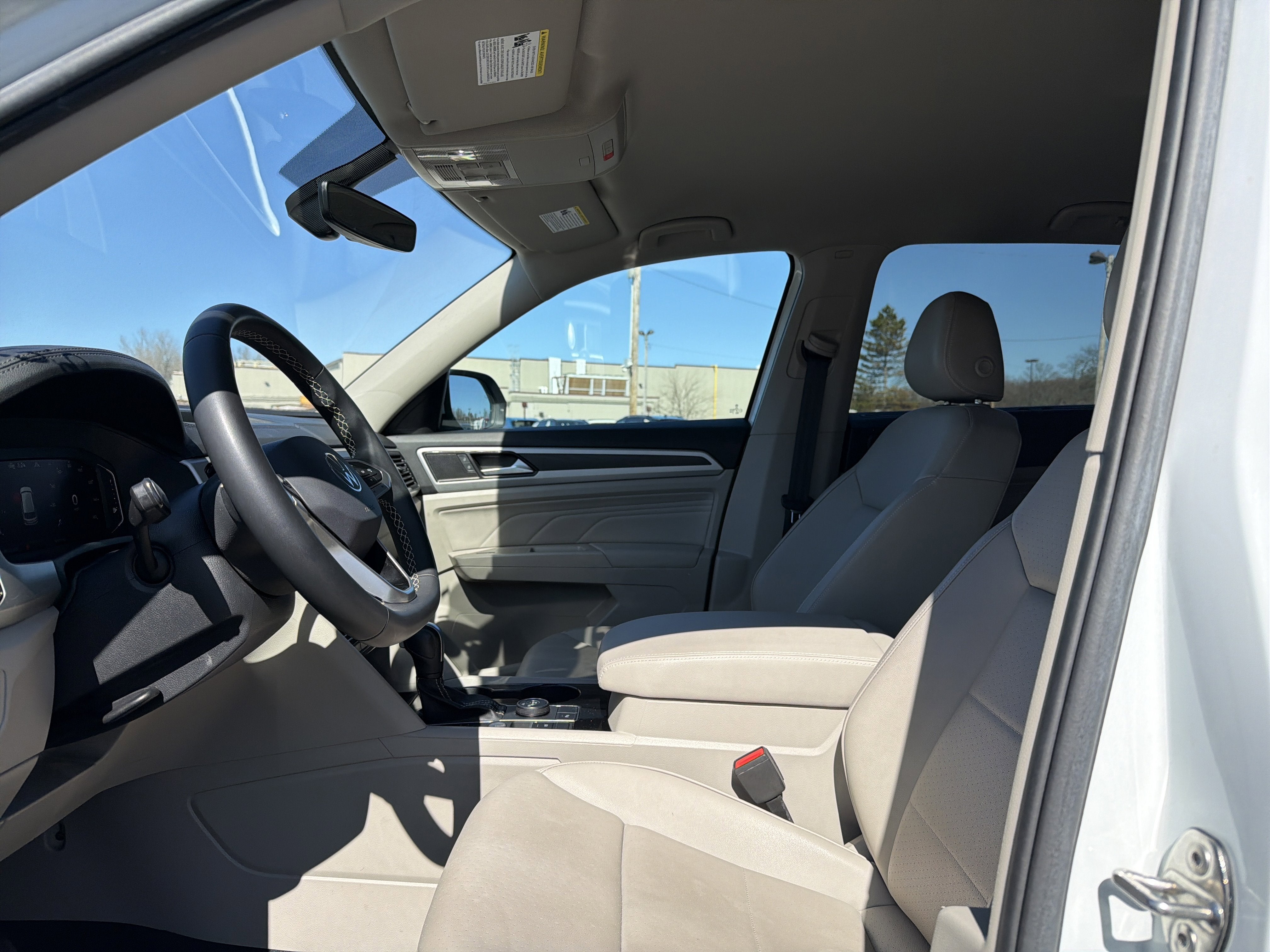 2023 Volkswagen Atlas 3.6L V6 SE w/Technology