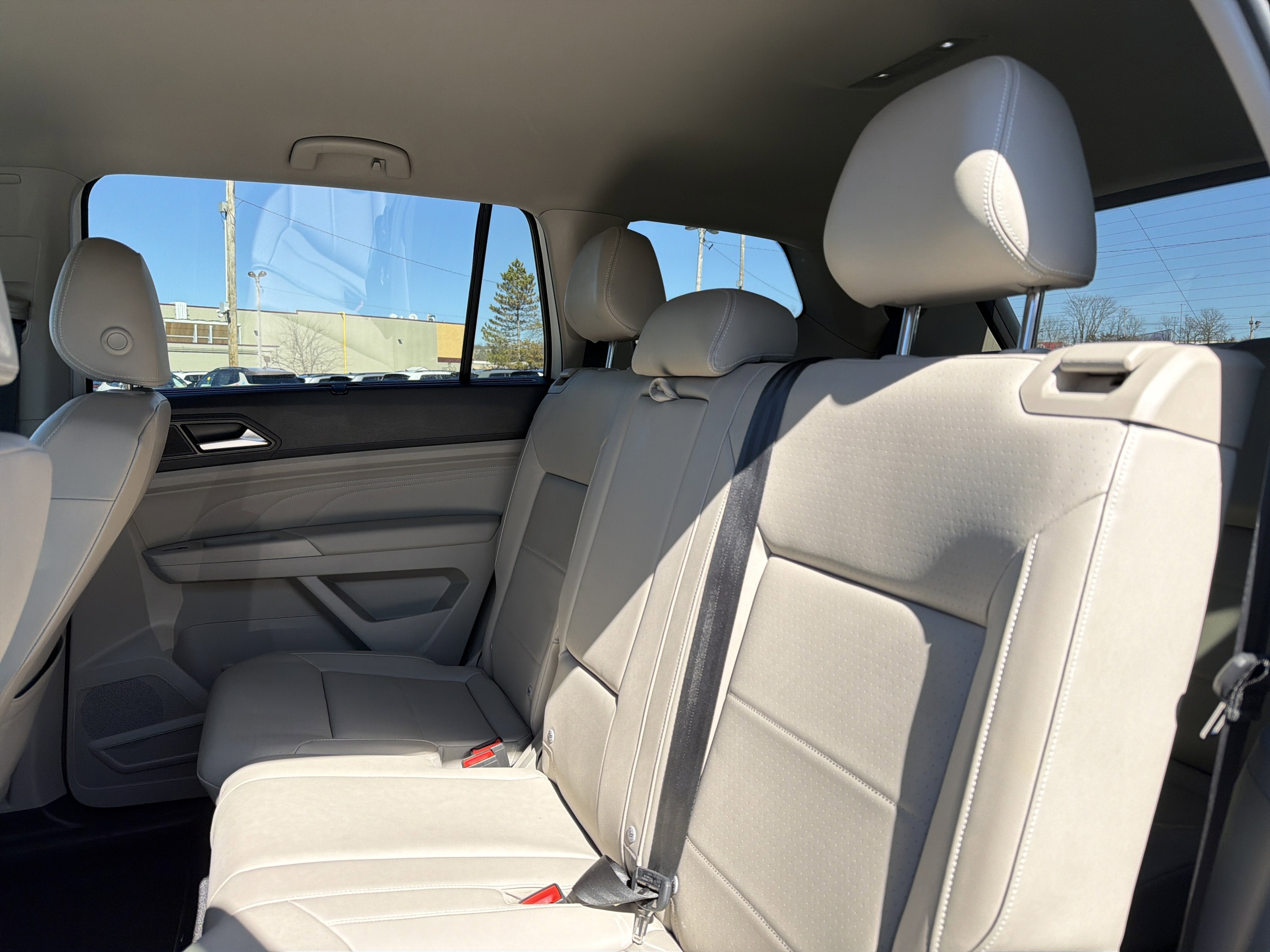 2023 Volkswagen Atlas 3.6L V6 SE w/Technology