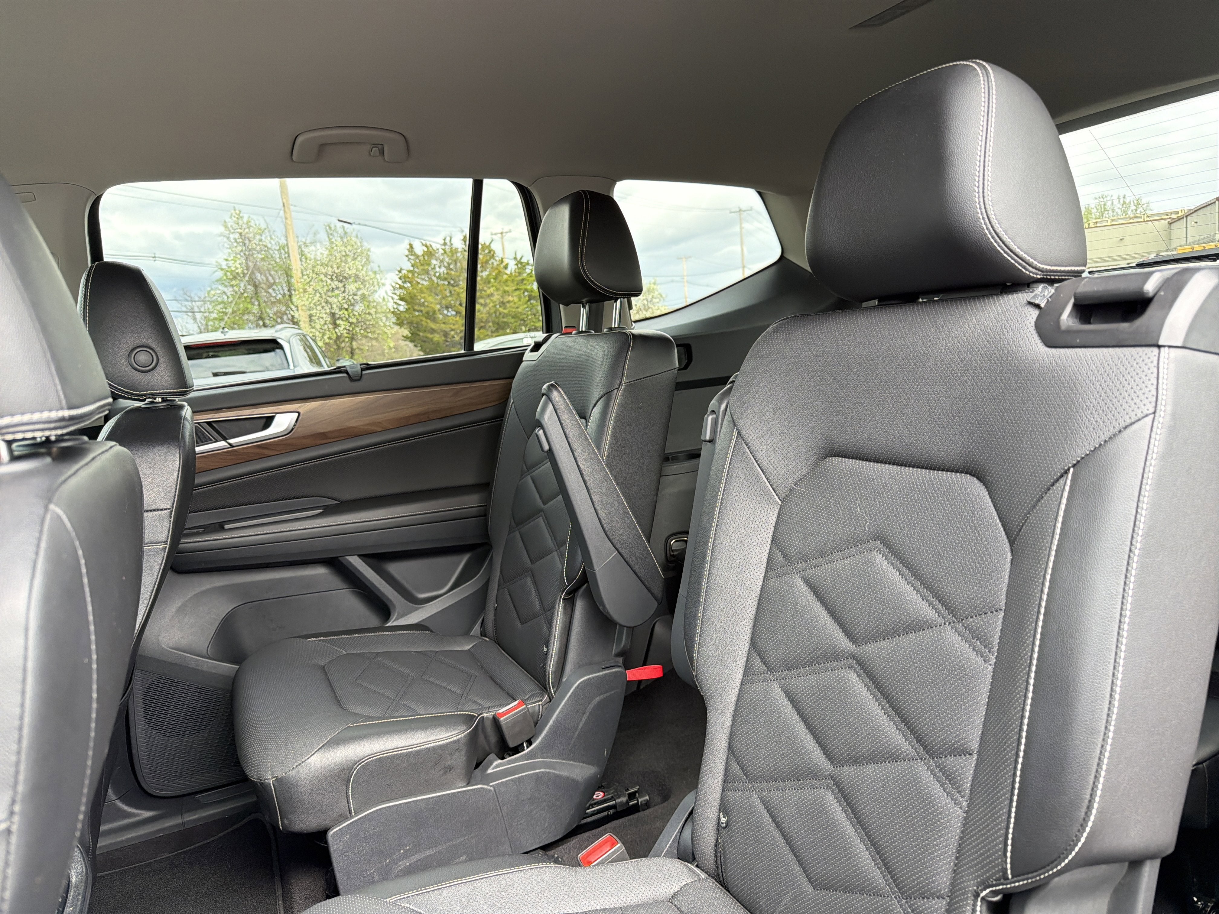 2024 Volkswagen Atlas 2.0T SE w/Technology