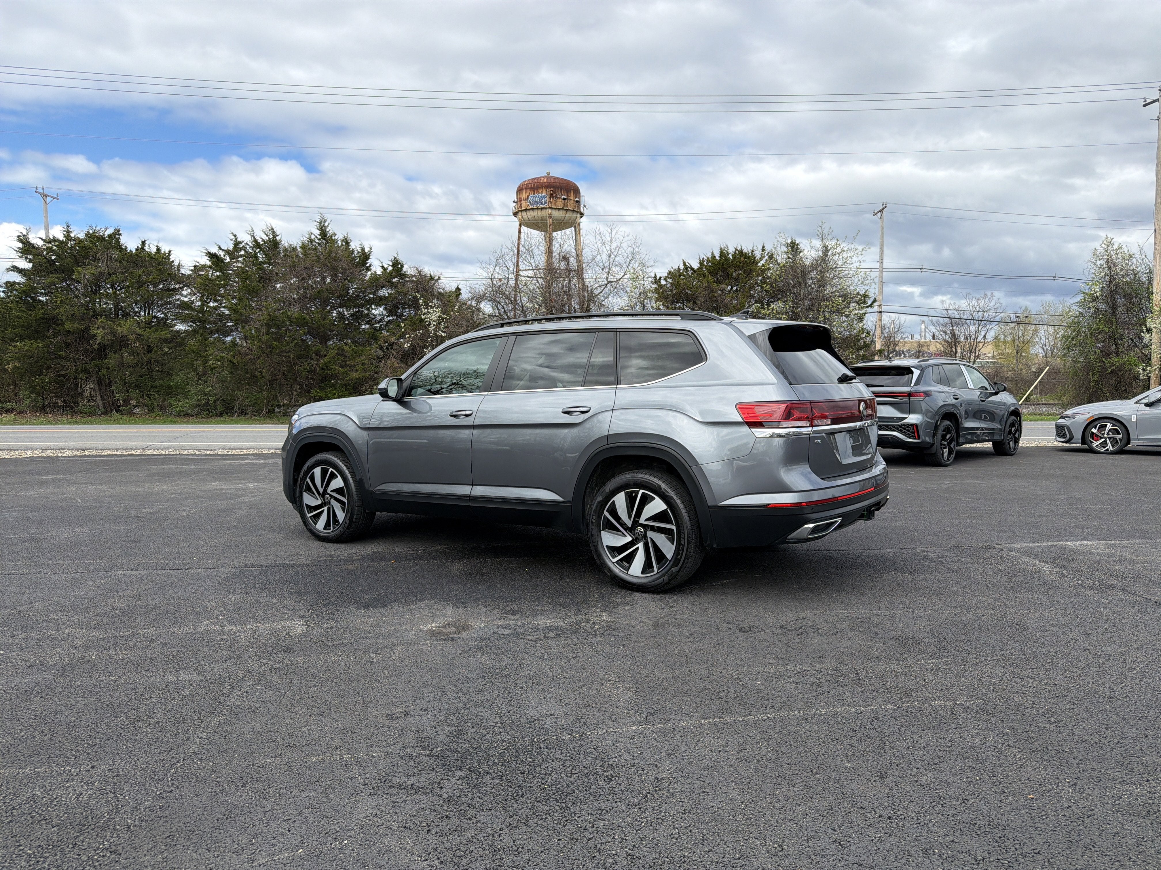 2024 Volkswagen Atlas 2.0T SE w/Technology
