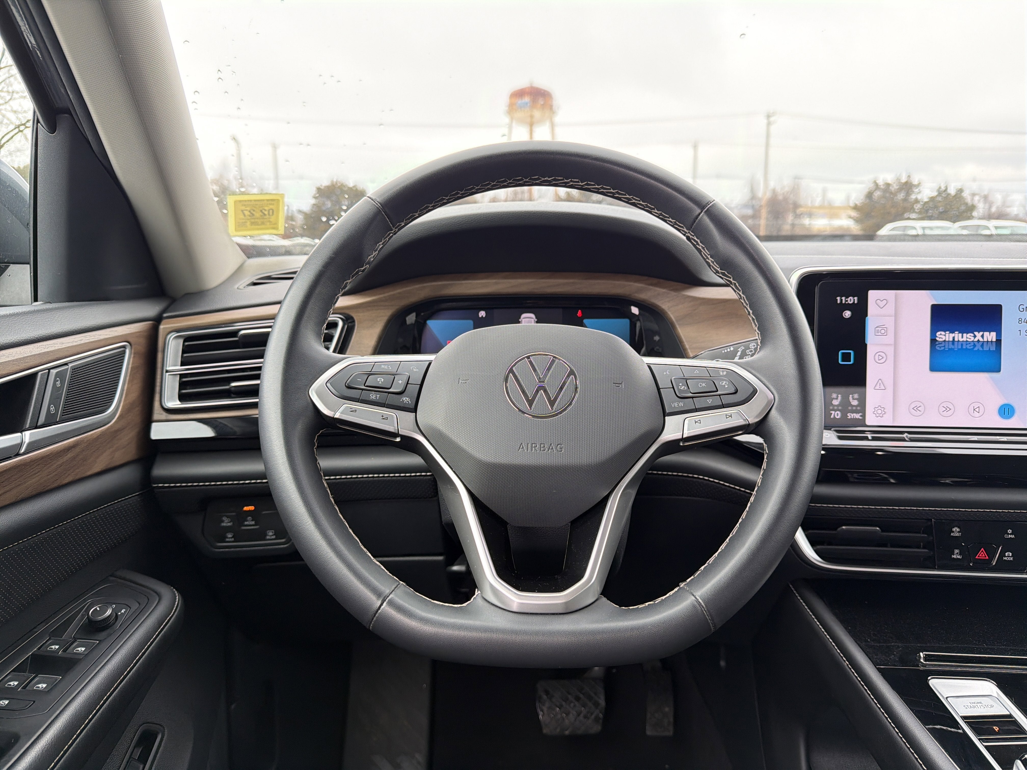 2024 Volkswagen Atlas 2.0T SE w/Technology