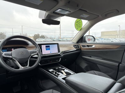 2024 Volkswagen Atlas 2.0T SE w/Technology