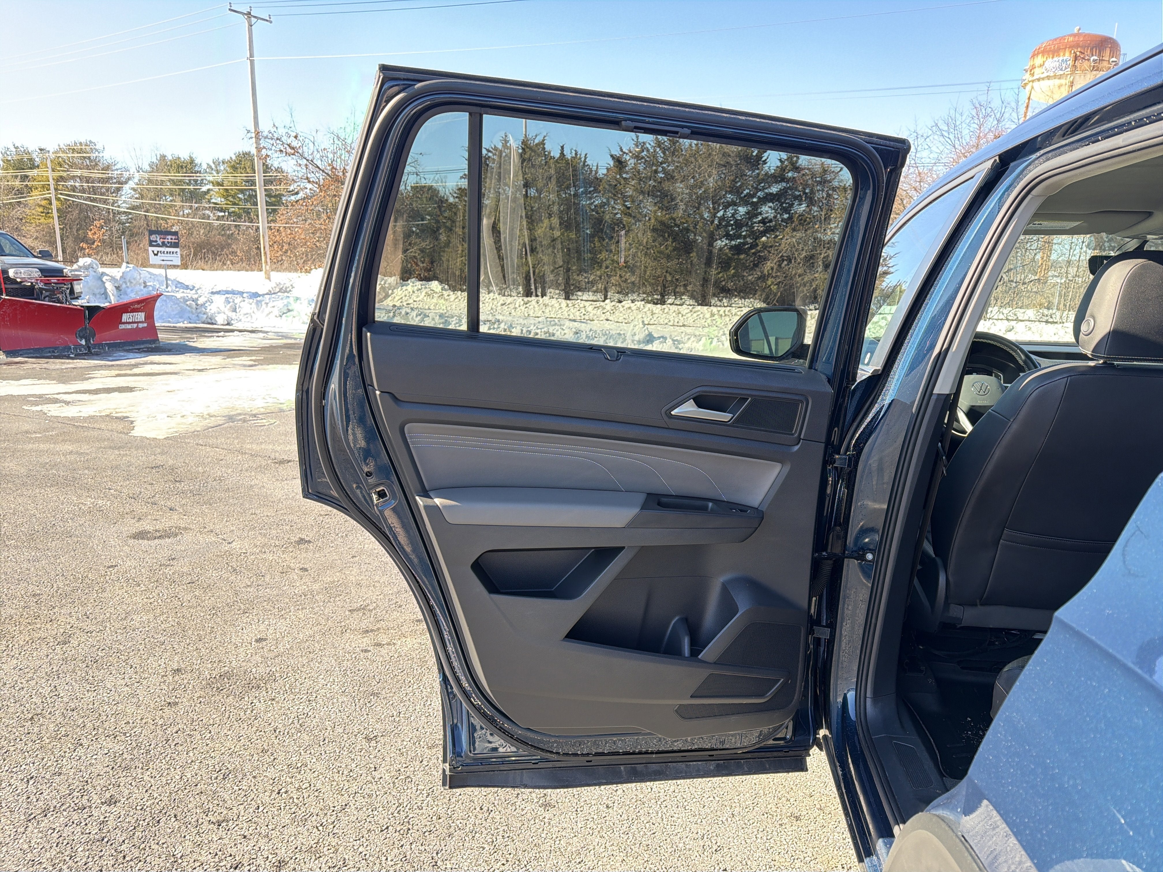 2023 Volkswagen Atlas 3.6L V6 SE w/Technology