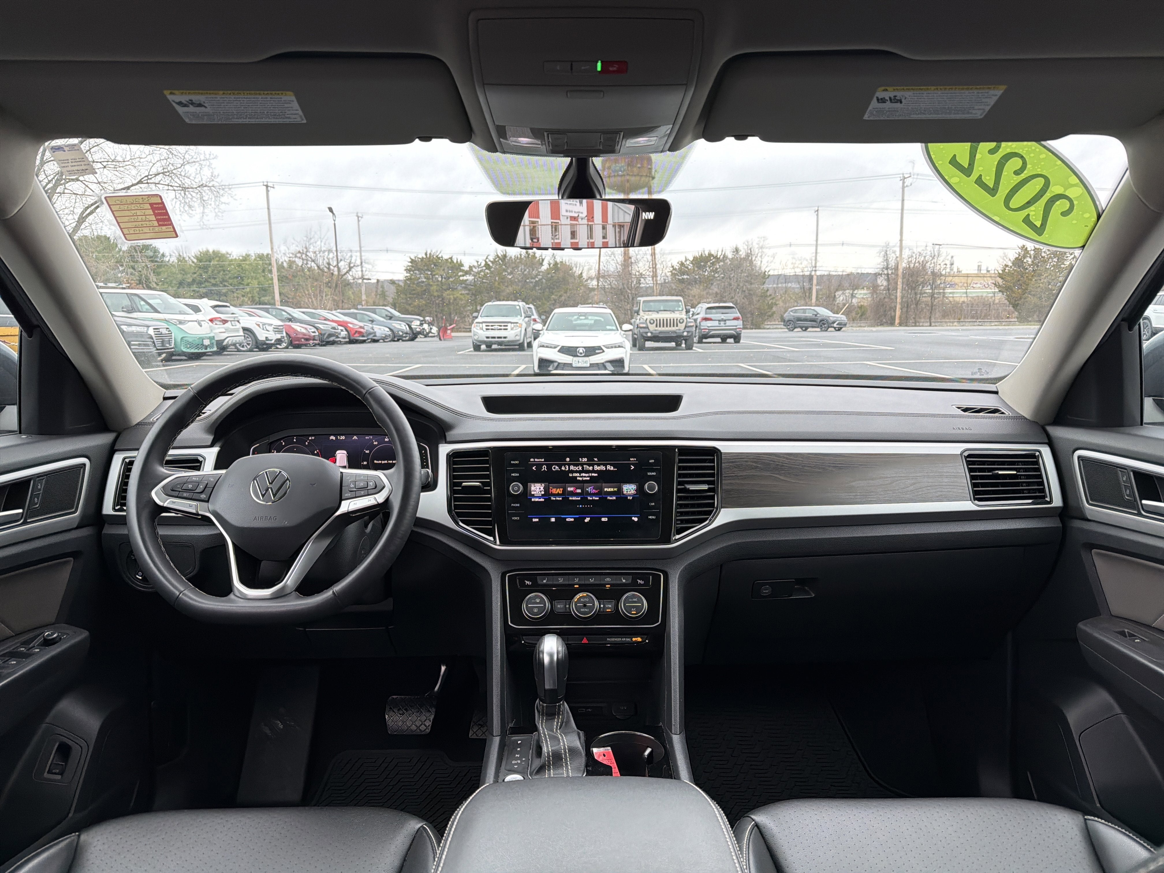 2022 Volkswagen Atlas 3.6L V6 SE w/Technology