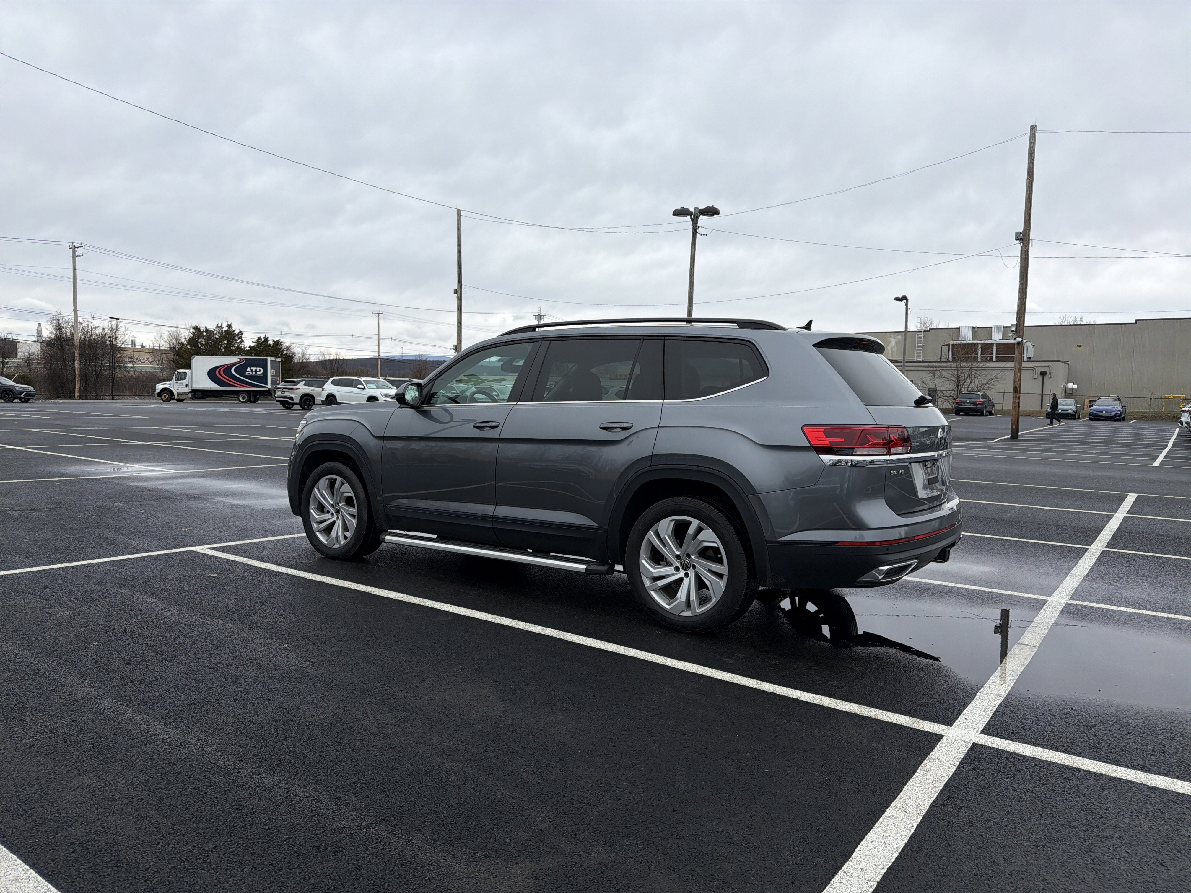 2022 Volkswagen Atlas 3.6L V6 SE w/Technology