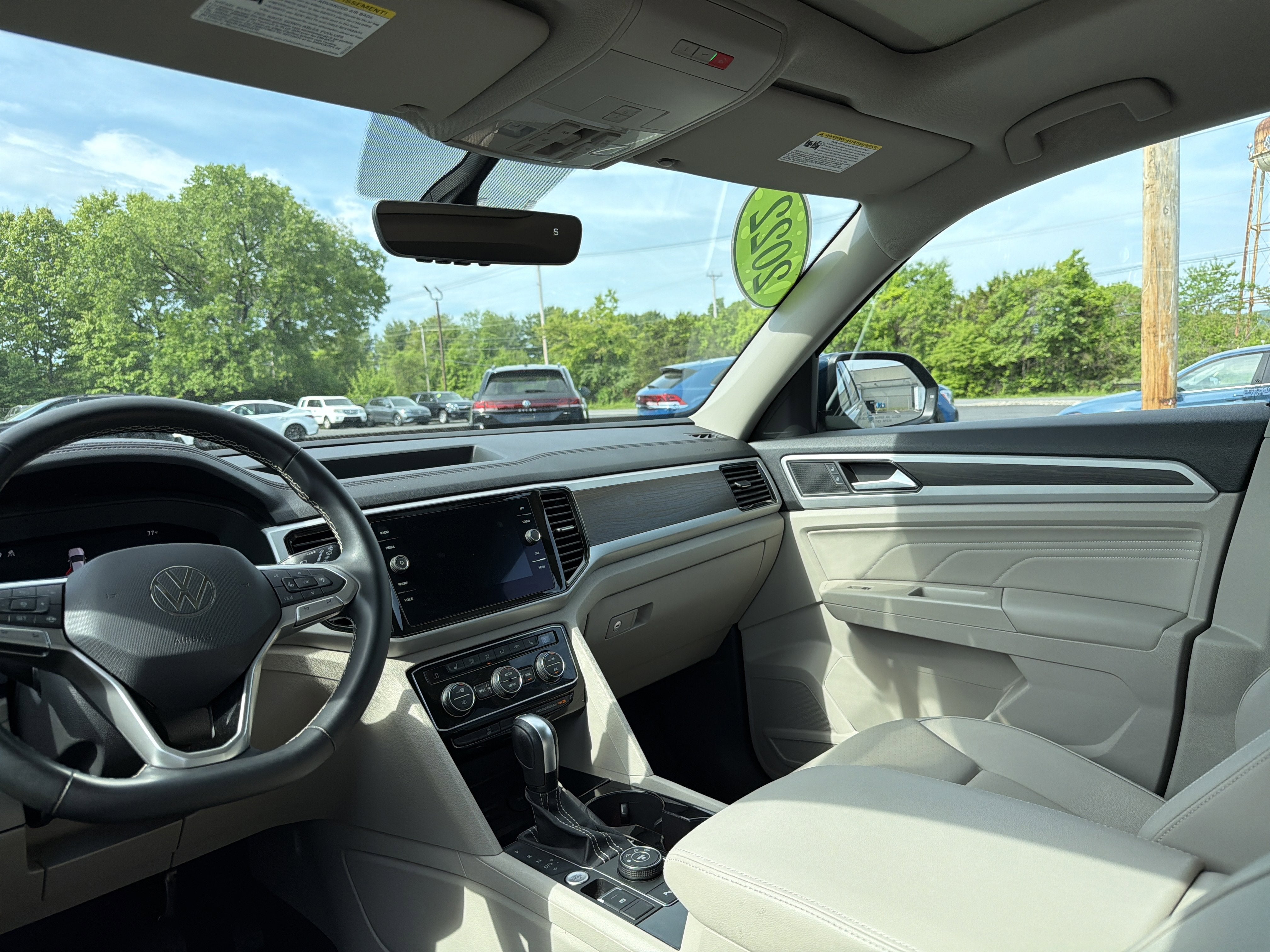 2022 Volkswagen Atlas 2.0T SE w/Technology