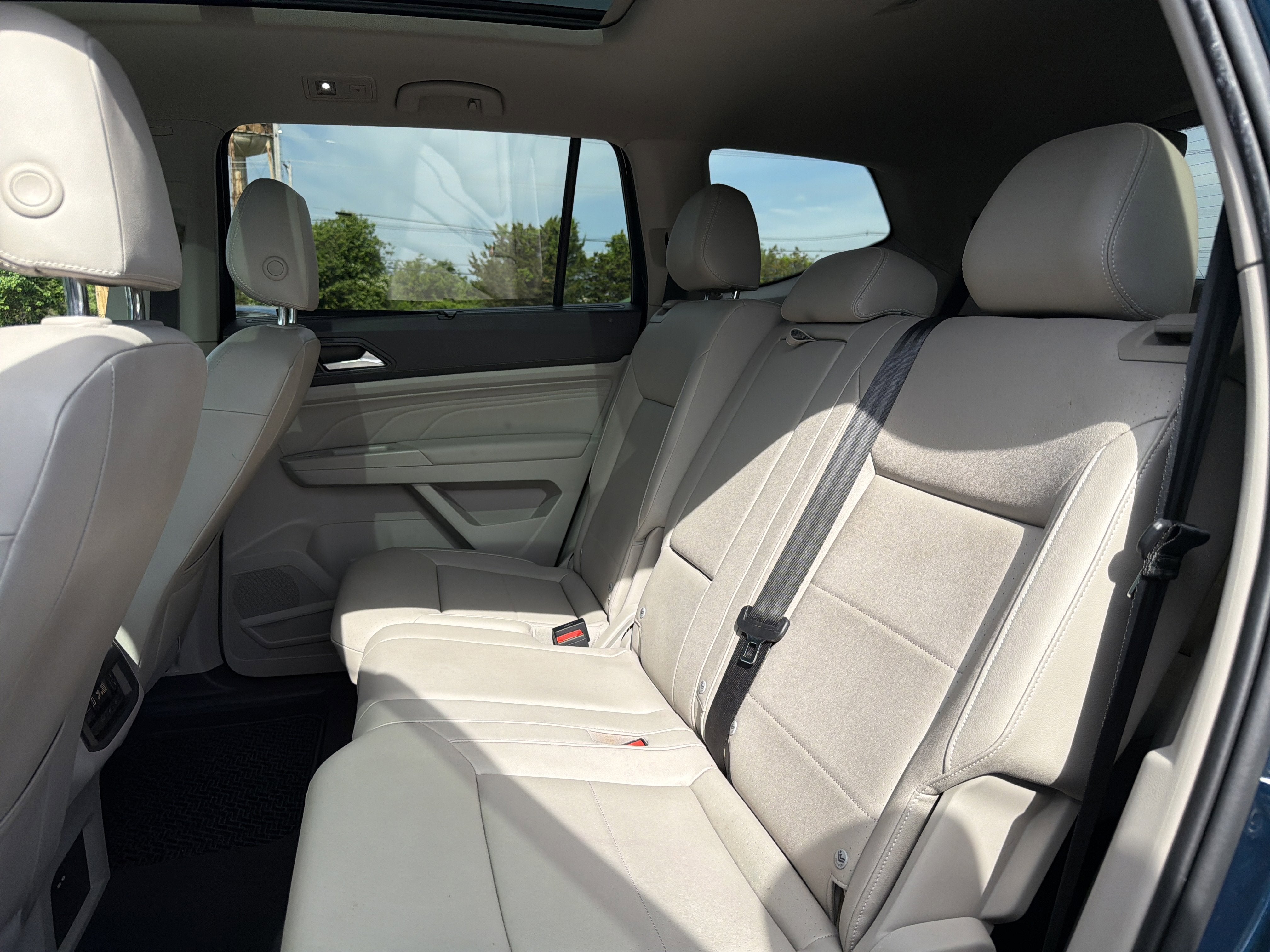2022 Volkswagen Atlas 2.0T SE w/Technology