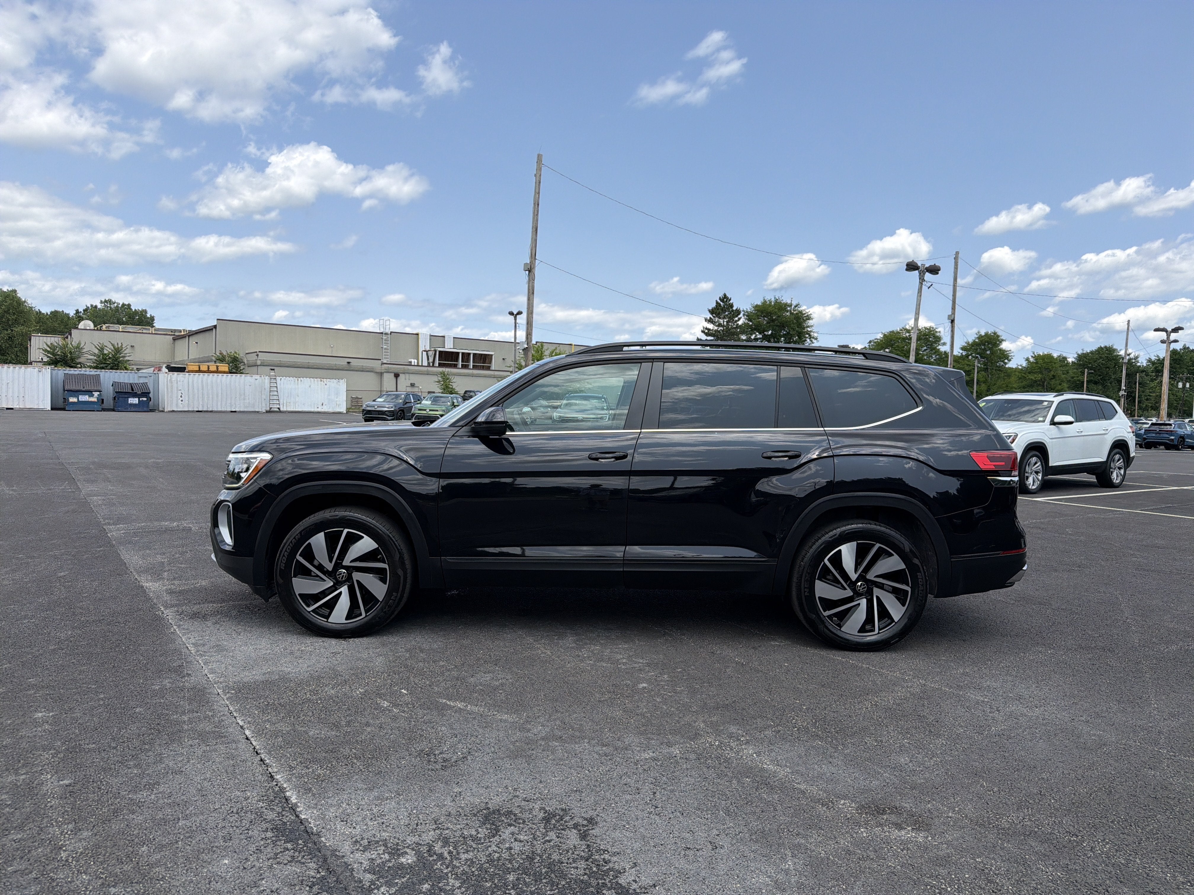 2024 Volkswagen Atlas 2.0T SE w/Technology