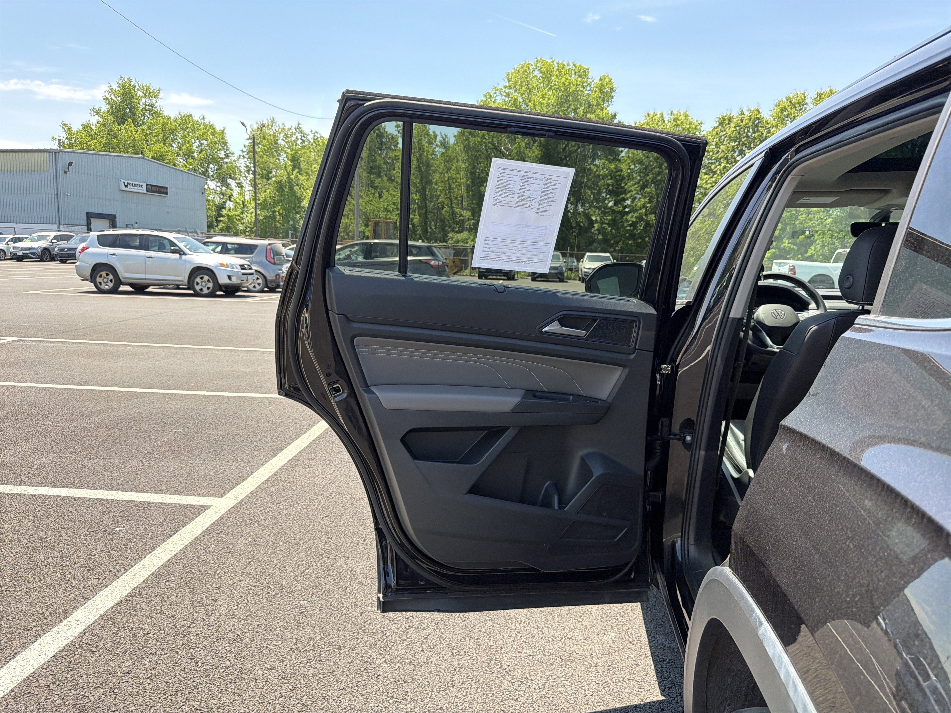 2023 Volkswagen Atlas 3.6L V6 SE w/Technology