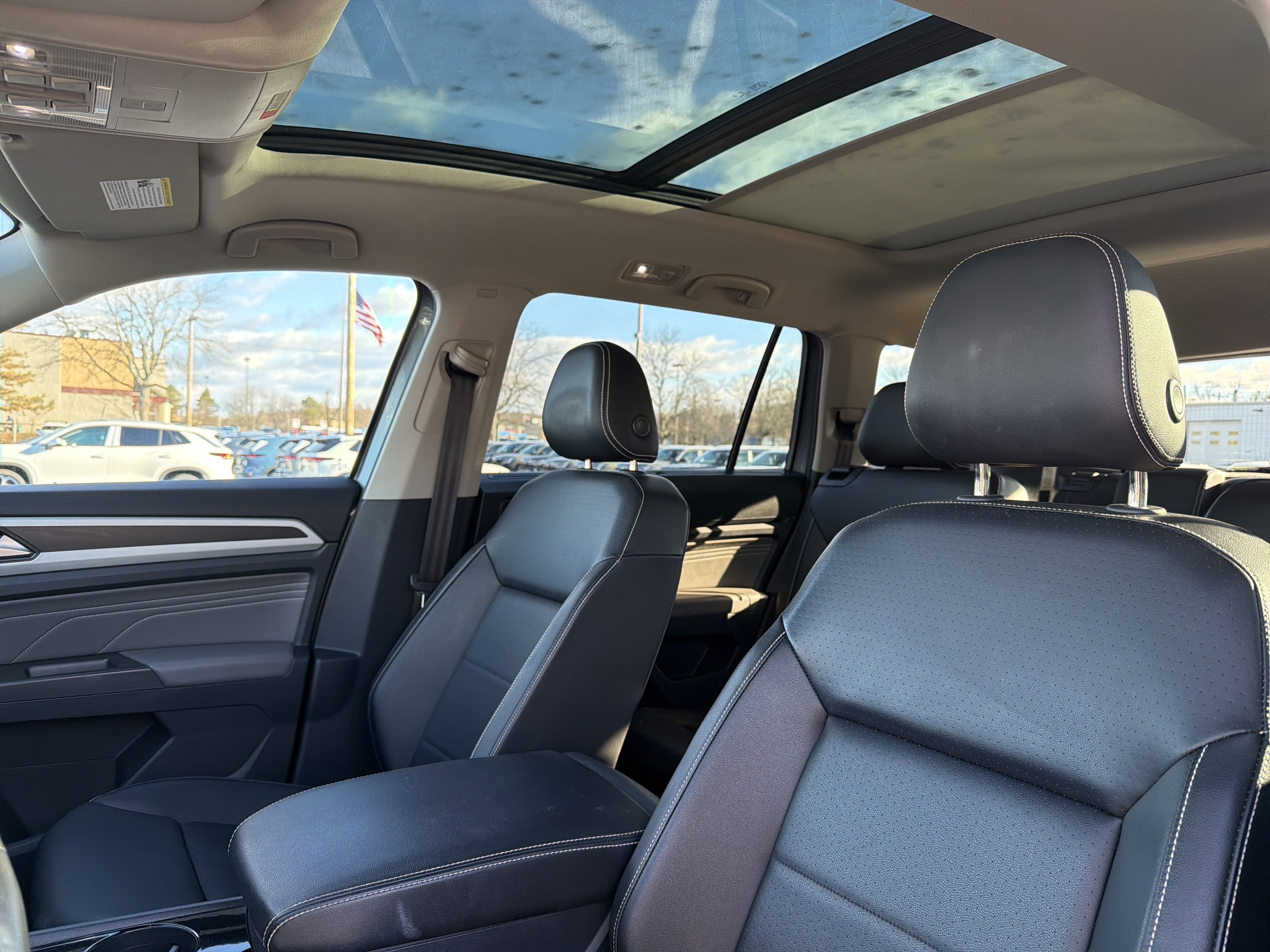 2022 Volkswagen Atlas 3.6L V6 SE w/Technology