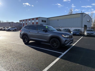 2022 Volkswagen Atlas 3.6L V6 SE w/Technology