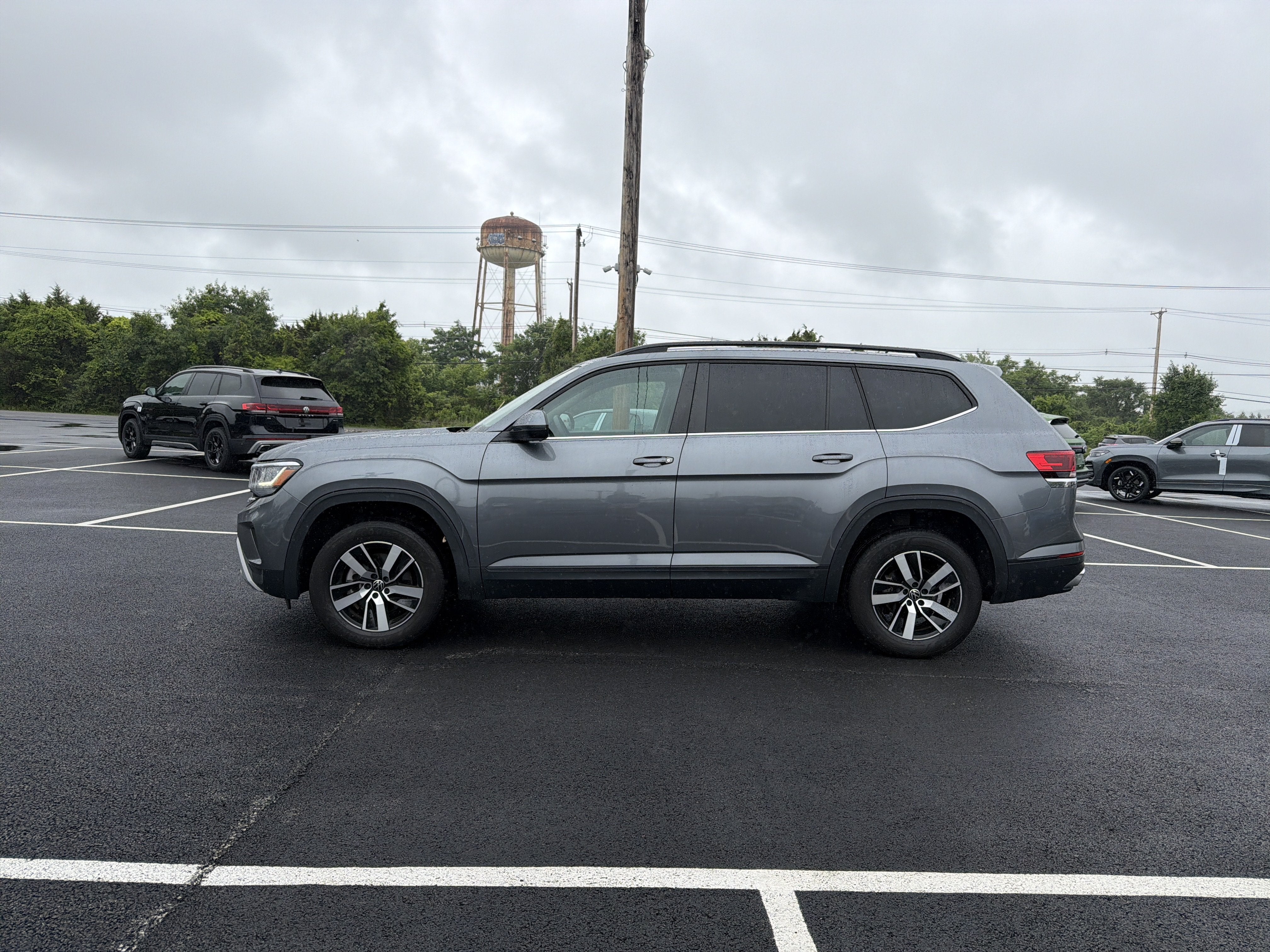 2023 Volkswagen Atlas 2.0T SE