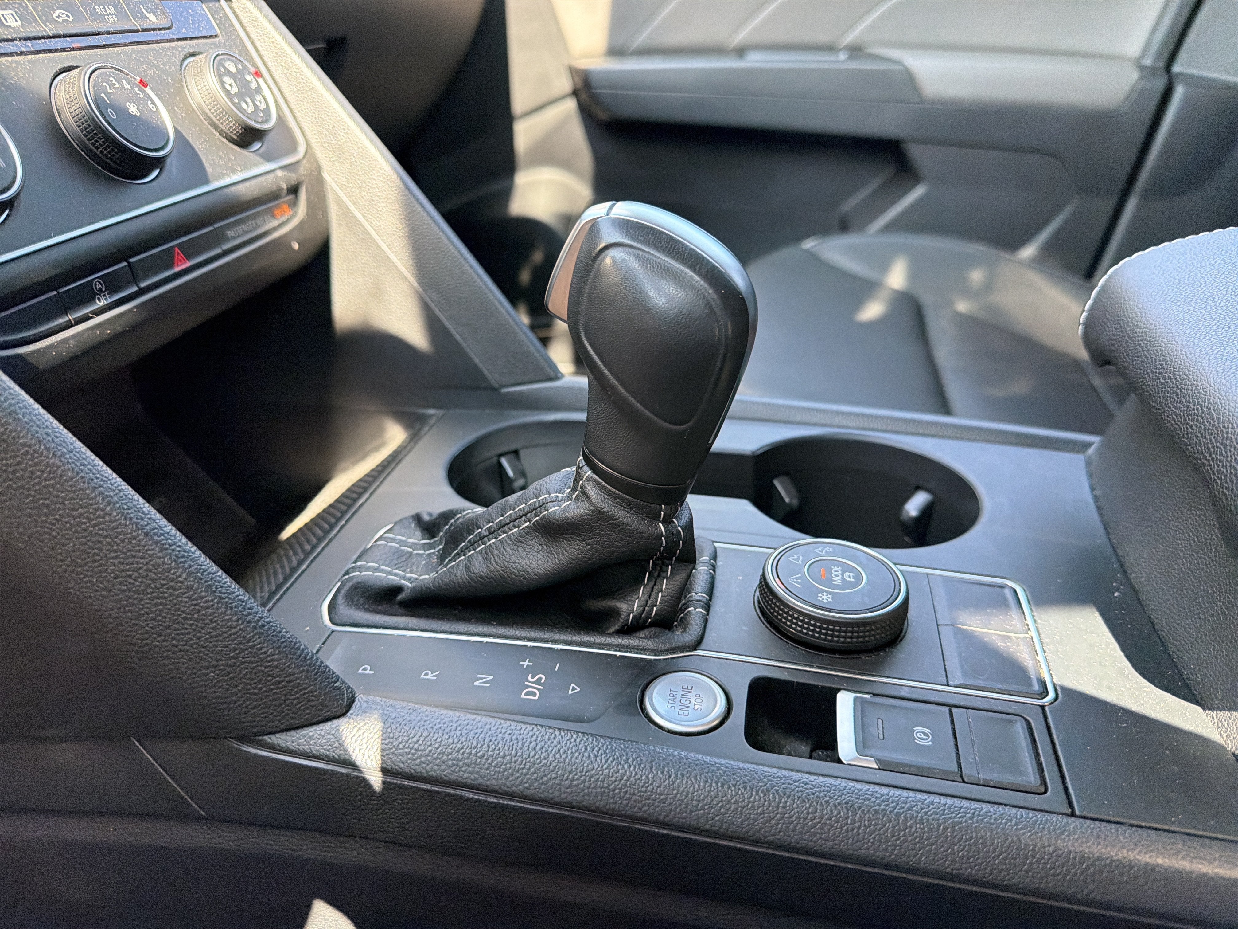 2023 Volkswagen Atlas 2.0T SE