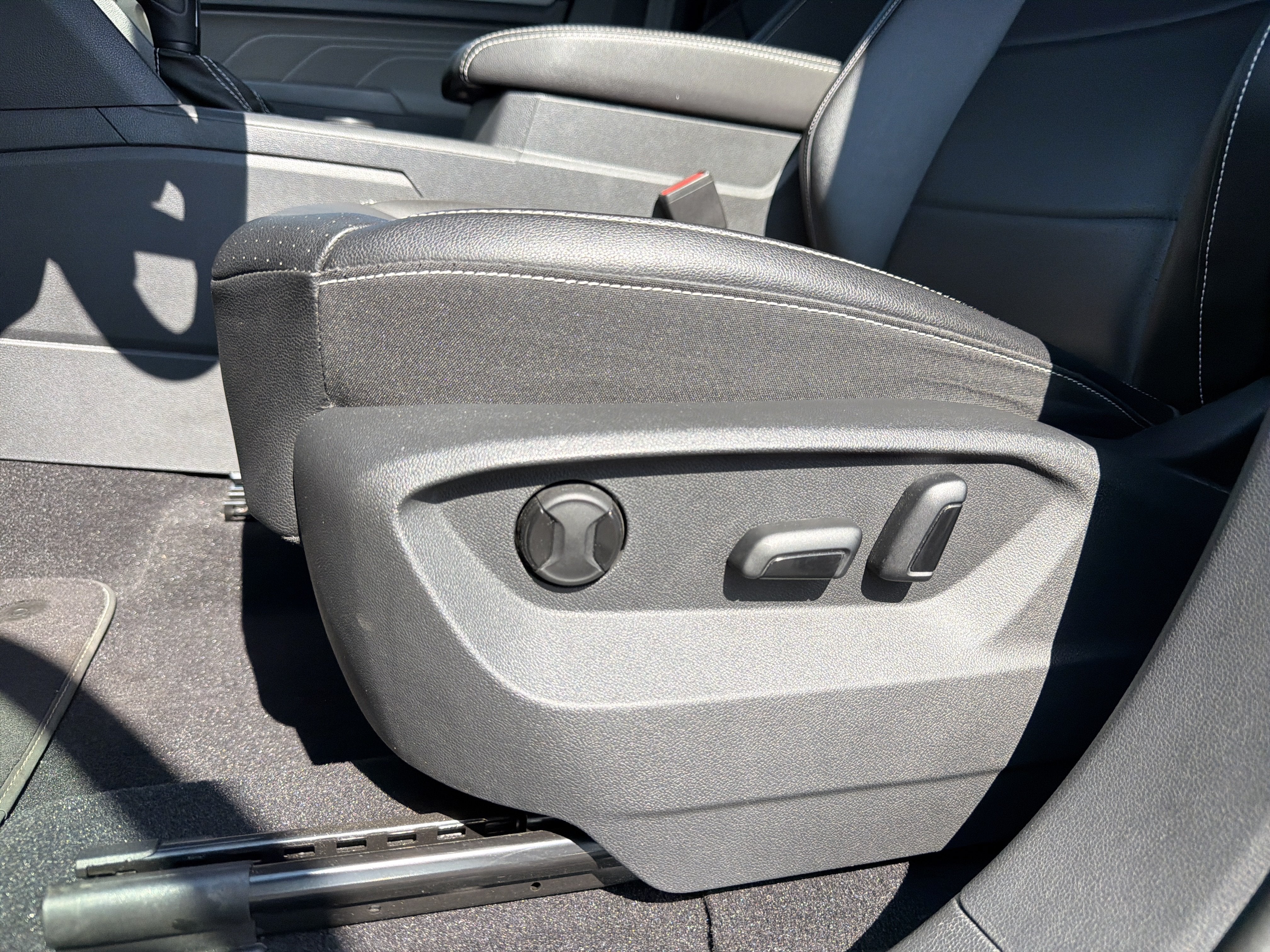 2023 Volkswagen Atlas 2.0T SE