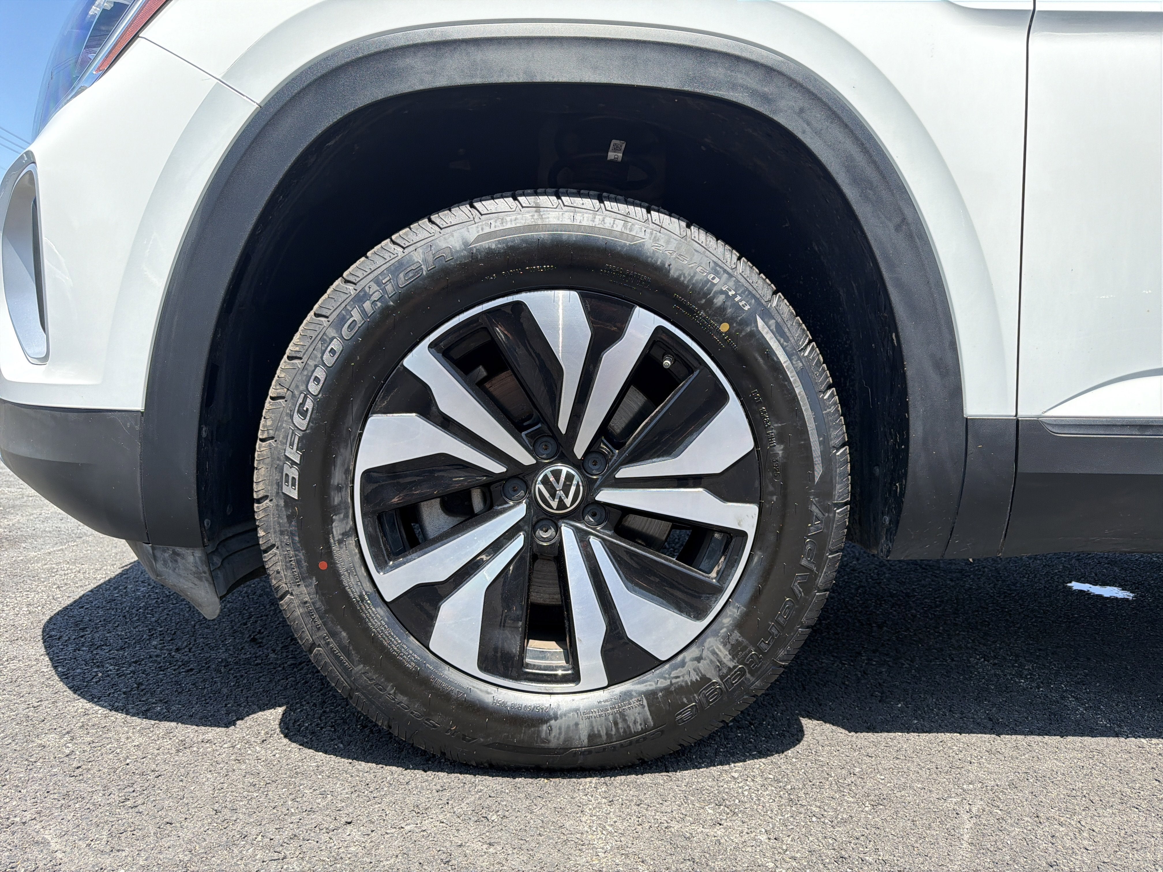 2024 Volkswagen Atlas 2.0T SE