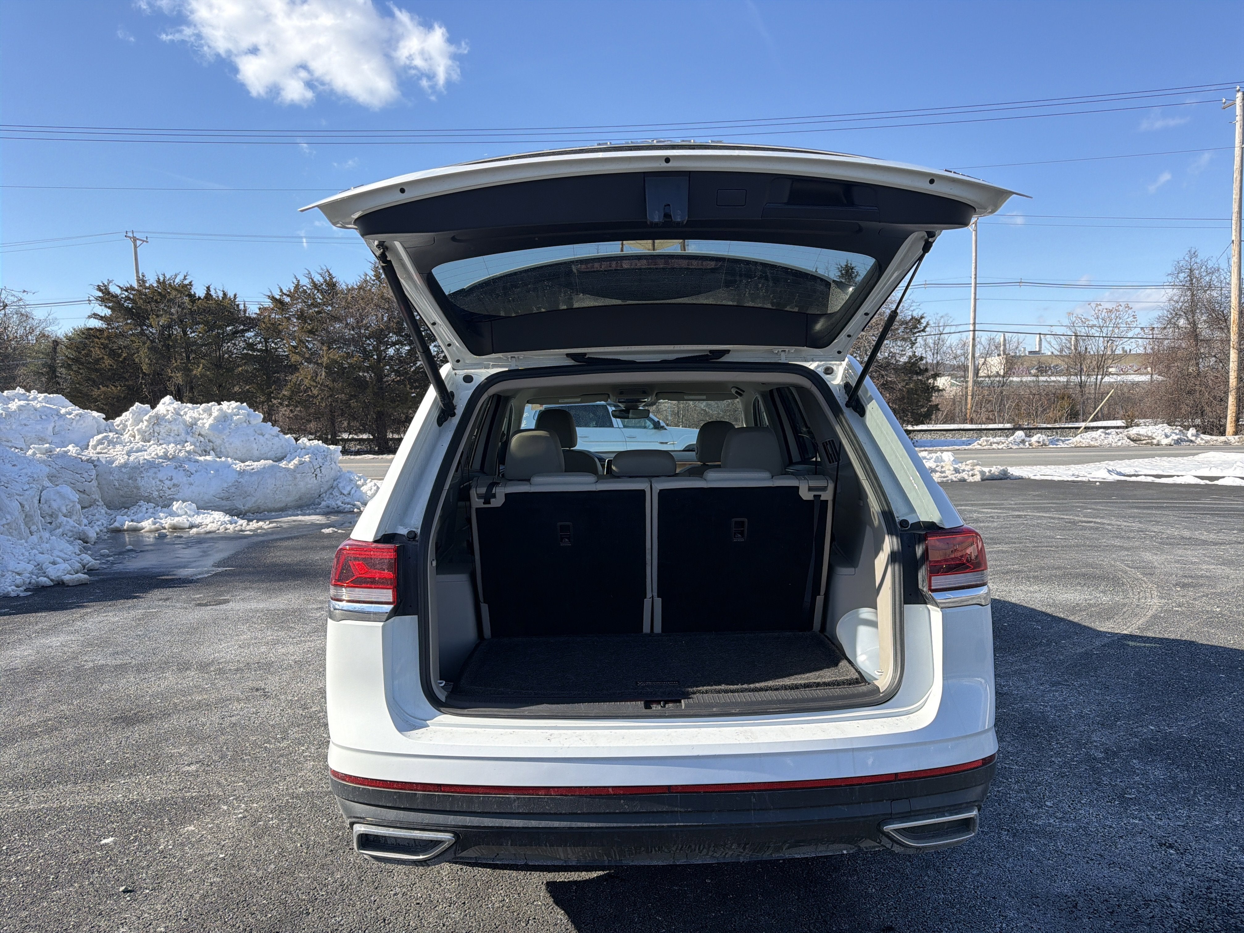 2024 Volkswagen Atlas 2.0T SE