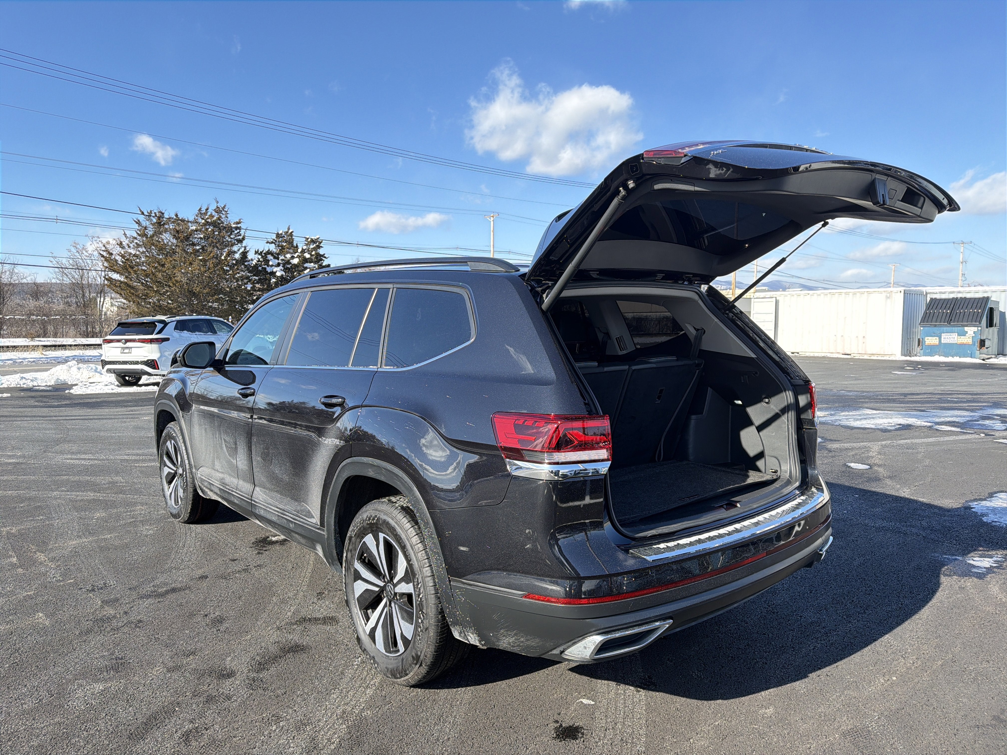 2024 Volkswagen Atlas 2.0T SE
