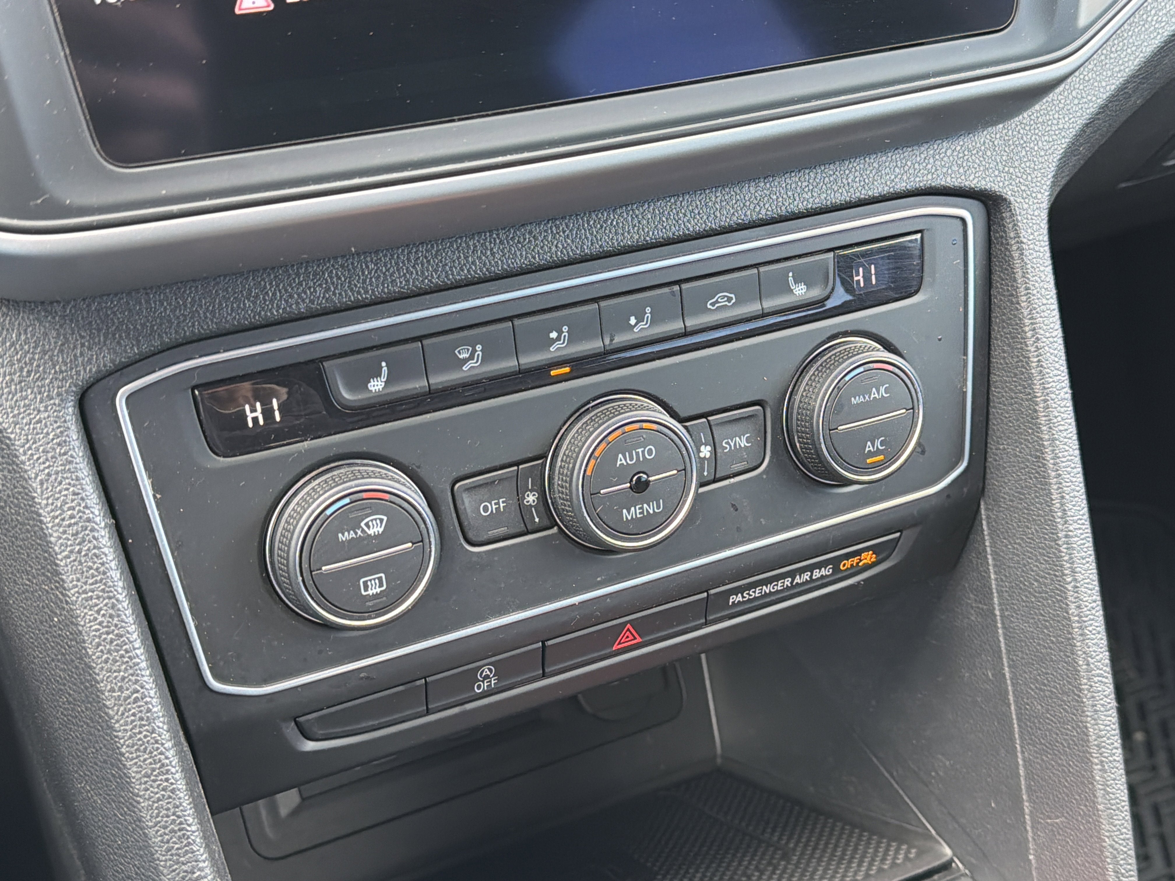 2021 Volkswagen Atlas Cross Sport 3.6L V6 SE w/Technology R-Line