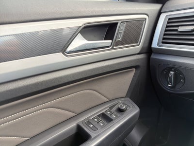 2021 Volkswagen Atlas Cross Sport 3.6L V6 SE w/Technology R-Line