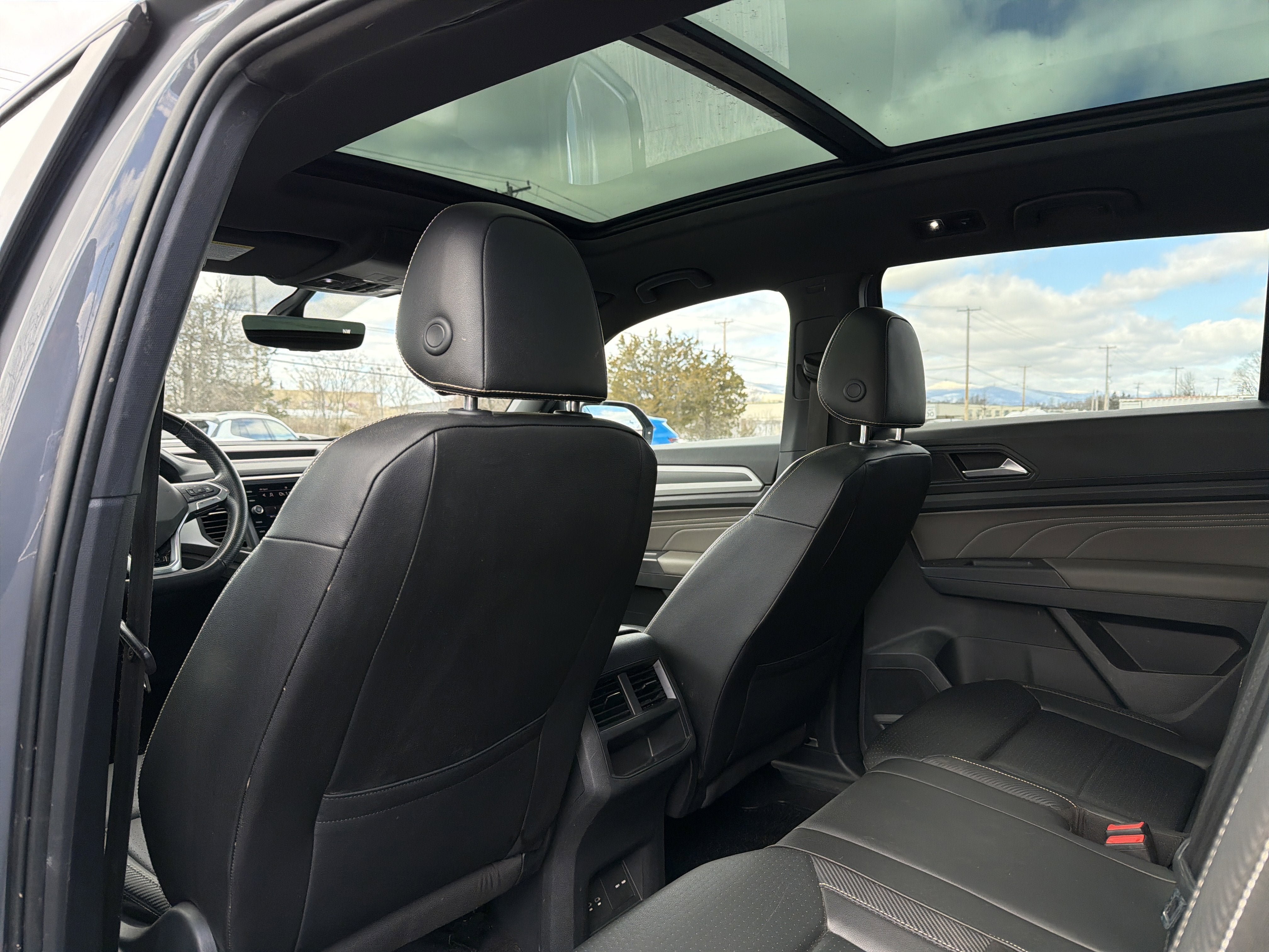 2021 Volkswagen Atlas Cross Sport 3.6L V6 SE w/Technology R-Line