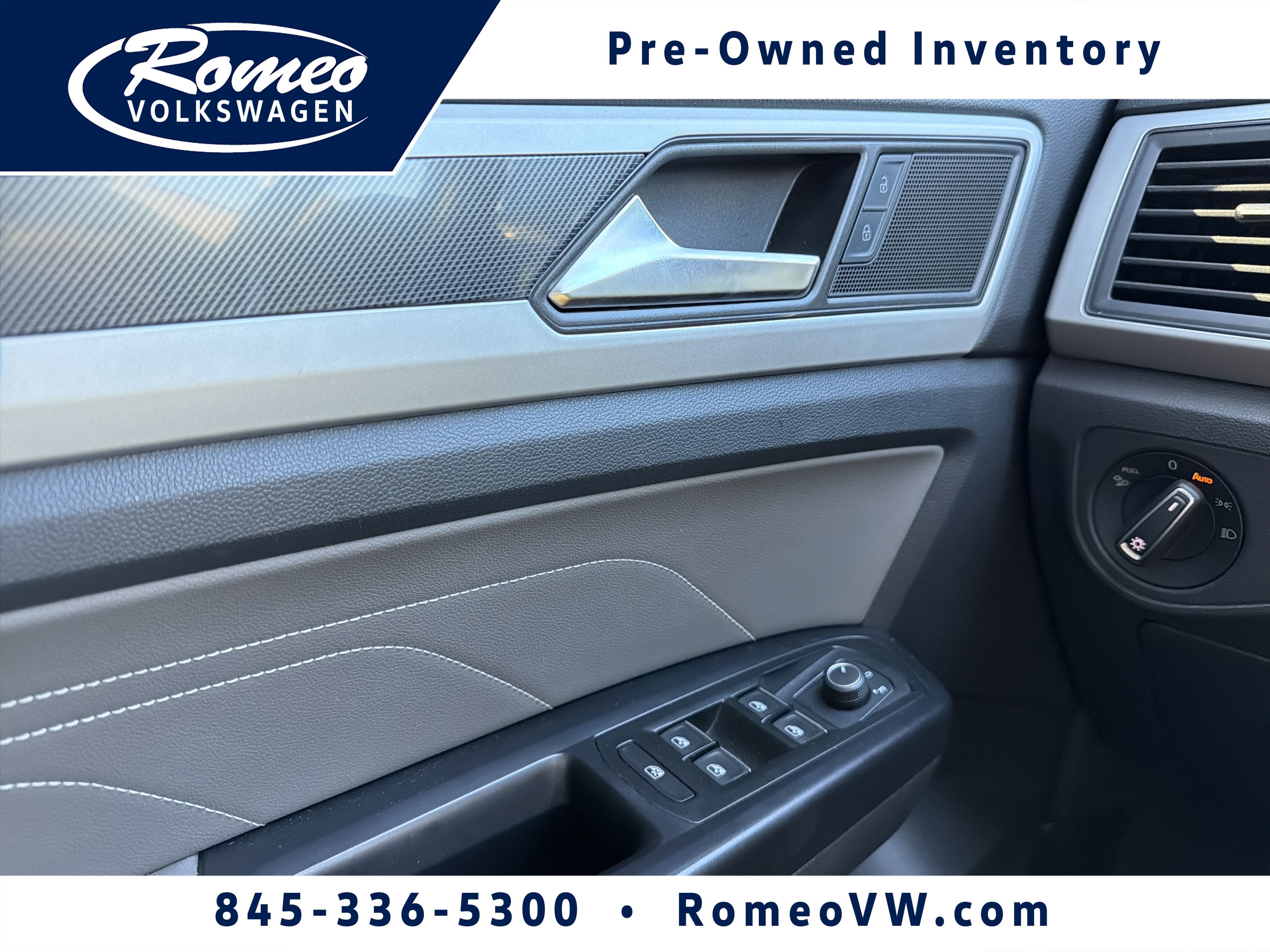 2021 Volkswagen Atlas 3.6L V6 SE w/Technology R-Line