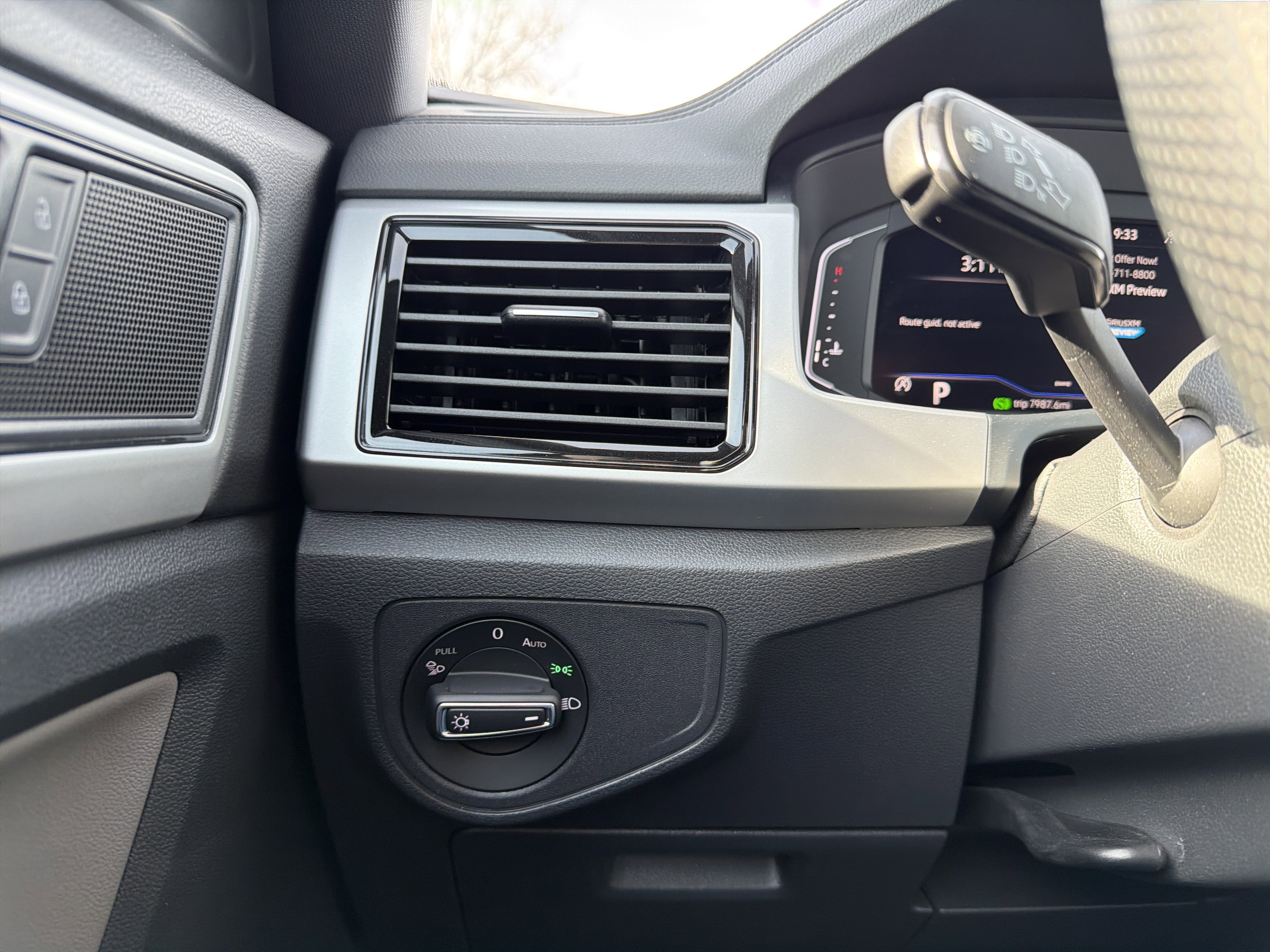 2023 Volkswagen Atlas Cross Sport 2.0T SEL R-Line