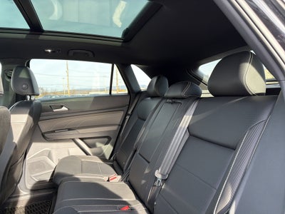 2023 Volkswagen Atlas Cross Sport 2.0T SEL R-Line