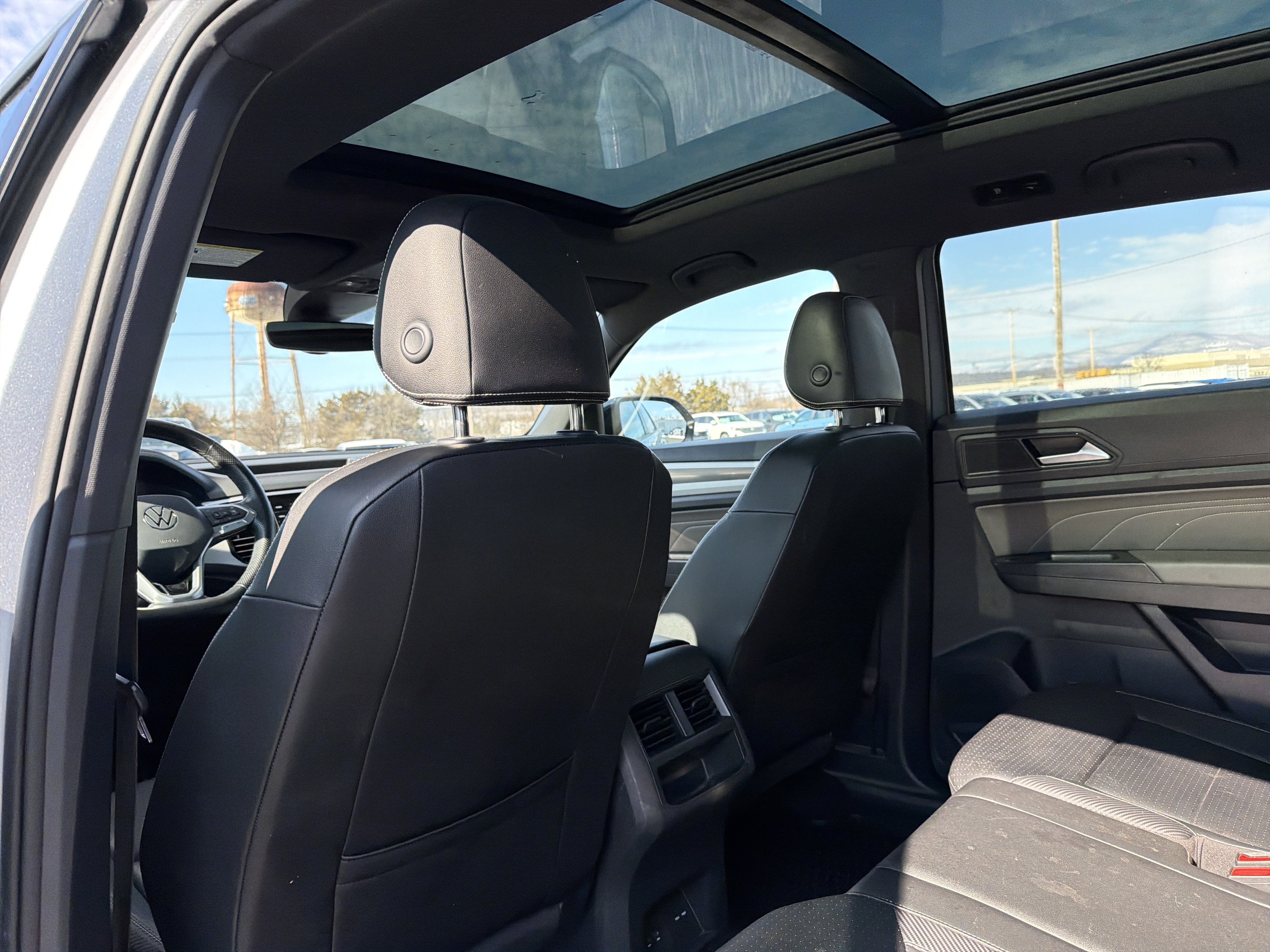 2023 Volkswagen Atlas Cross Sport 3.6L V6 SEL R-Line