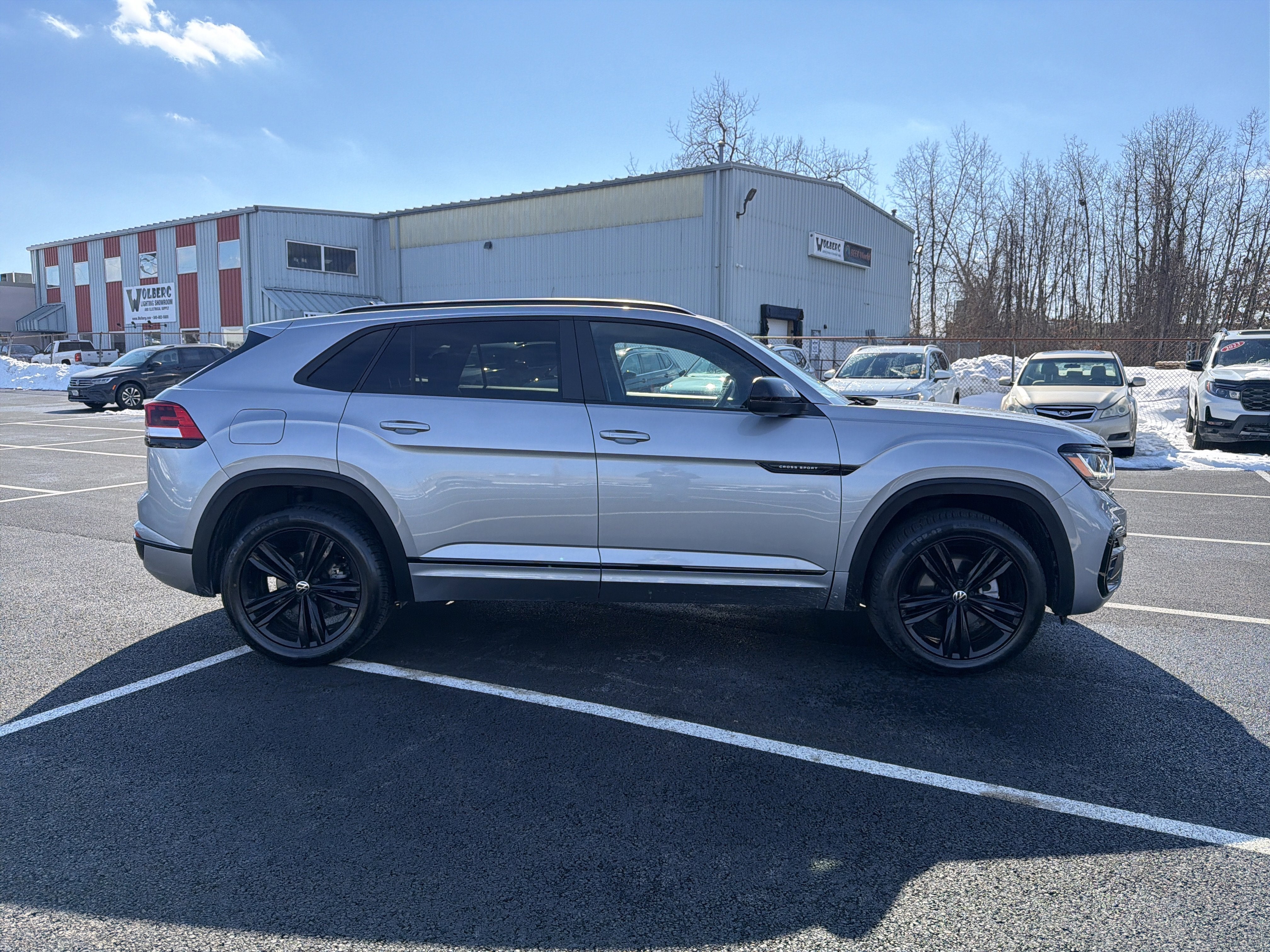 2023 Volkswagen Atlas Cross Sport 3.6L V6 SEL R-Line