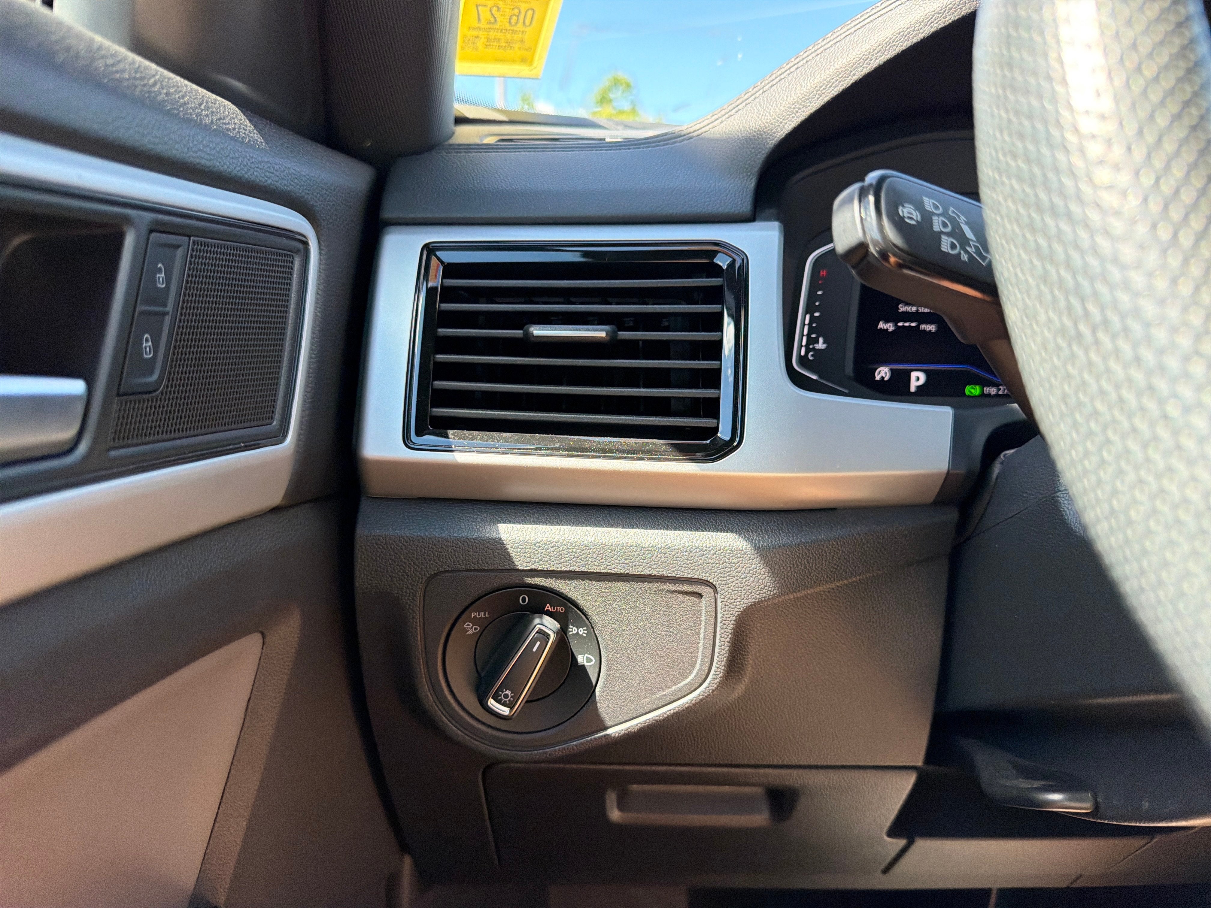 2023 Volkswagen Atlas Cross Sport 3.6L V6 SEL R-Line