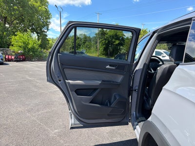 2023 Volkswagen Atlas Cross Sport 3.6L V6 SEL R-Line