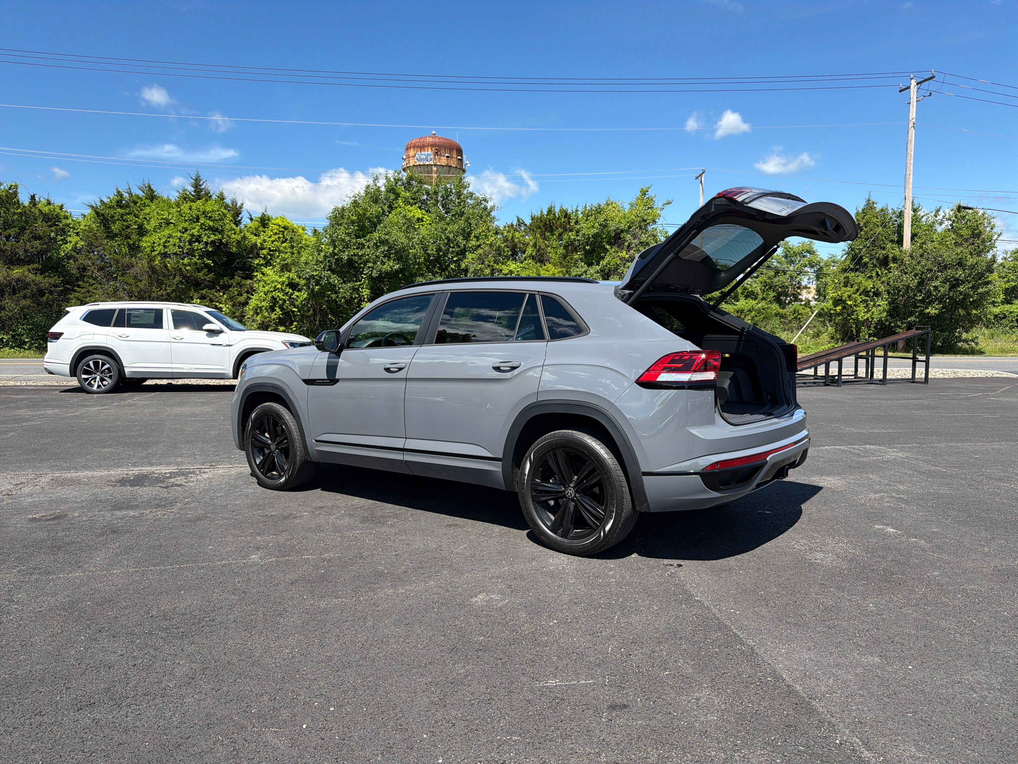 2023 Volkswagen Atlas Cross Sport 3.6L V6 SEL R-Line