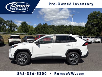 2022 Toyota RAV4 LE