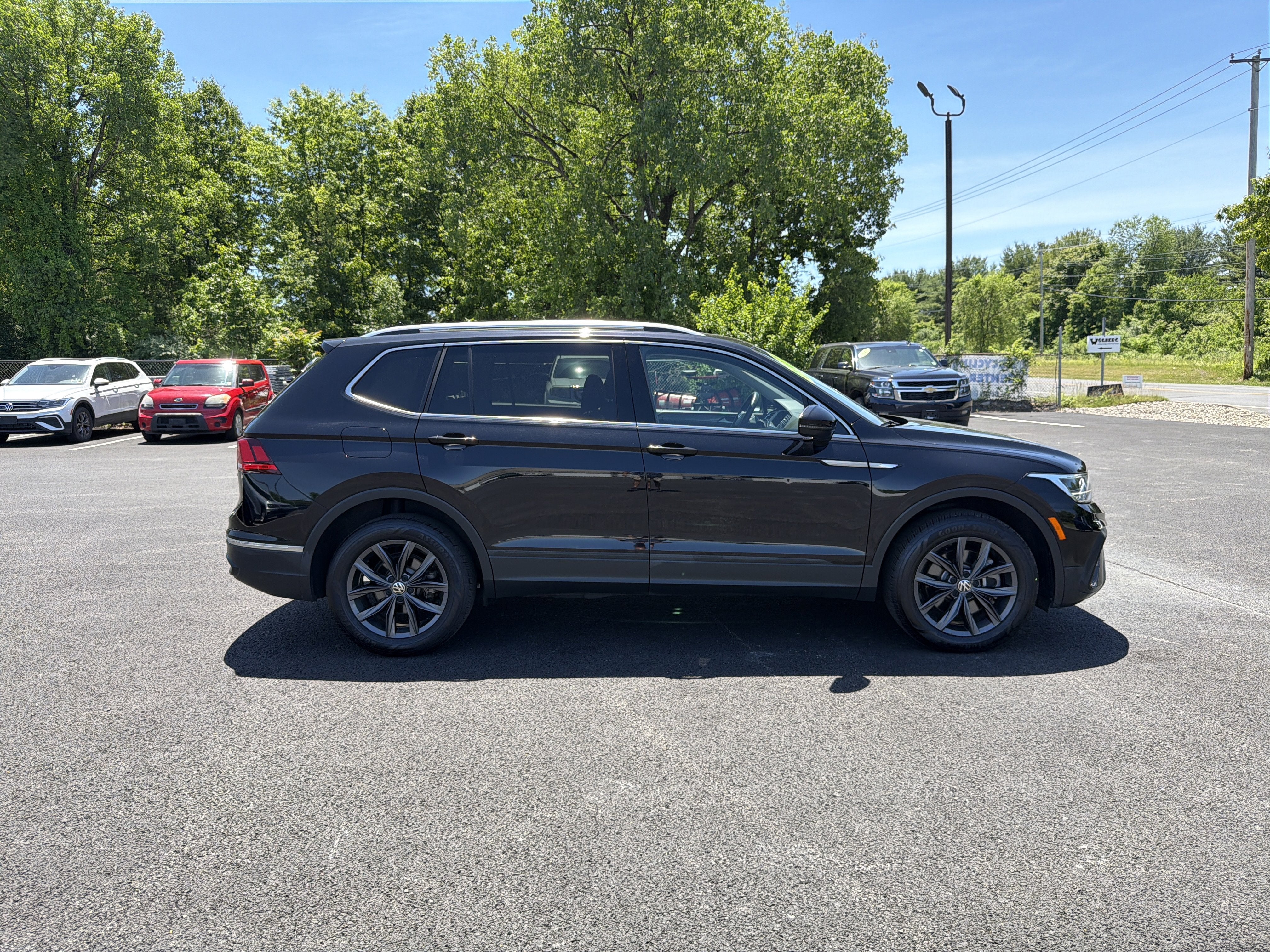 2022 Volkswagen Tiguan 2.0T SE