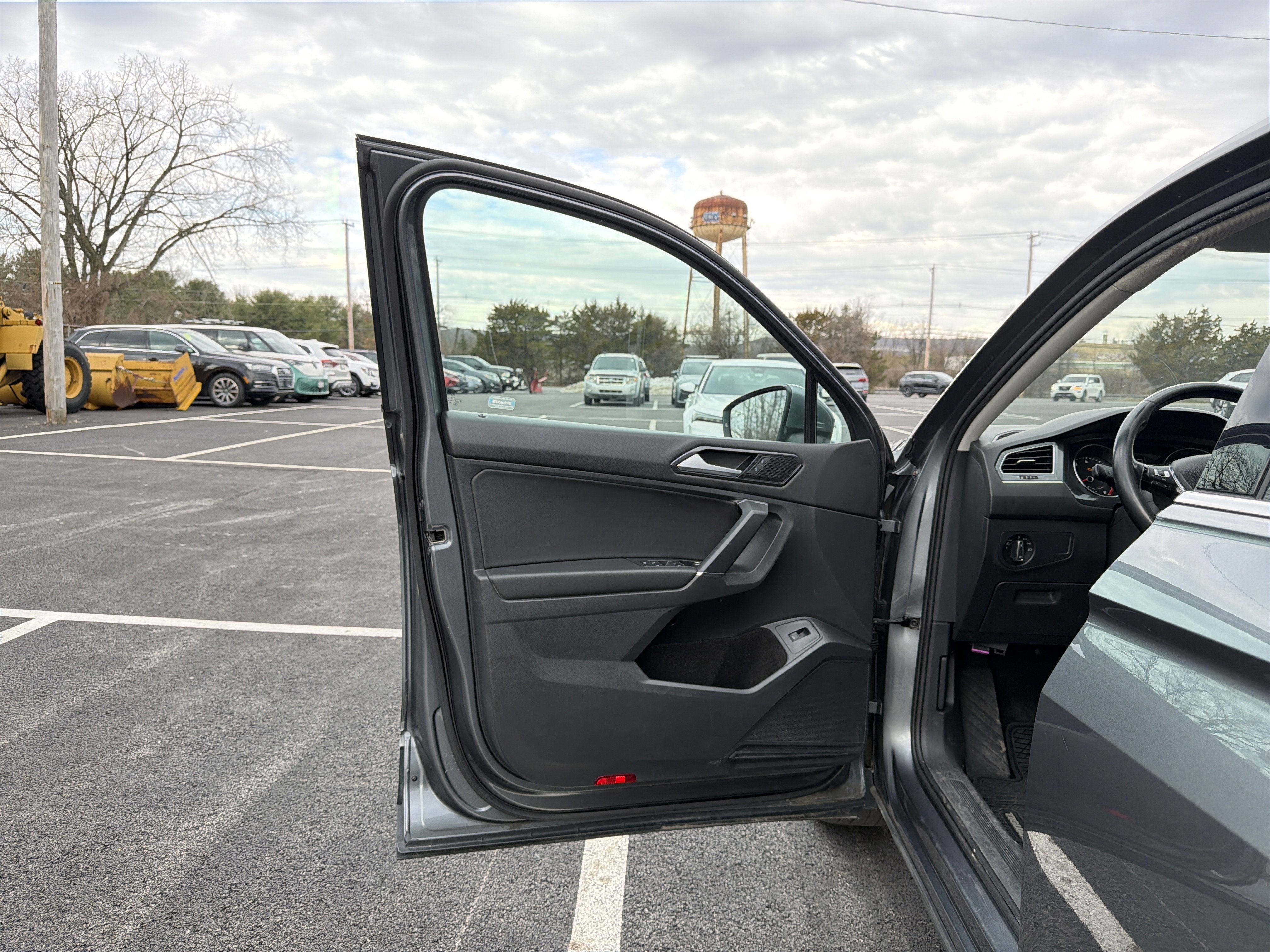 2018 Volkswagen Tiguan 2.0T SEL 4Motion