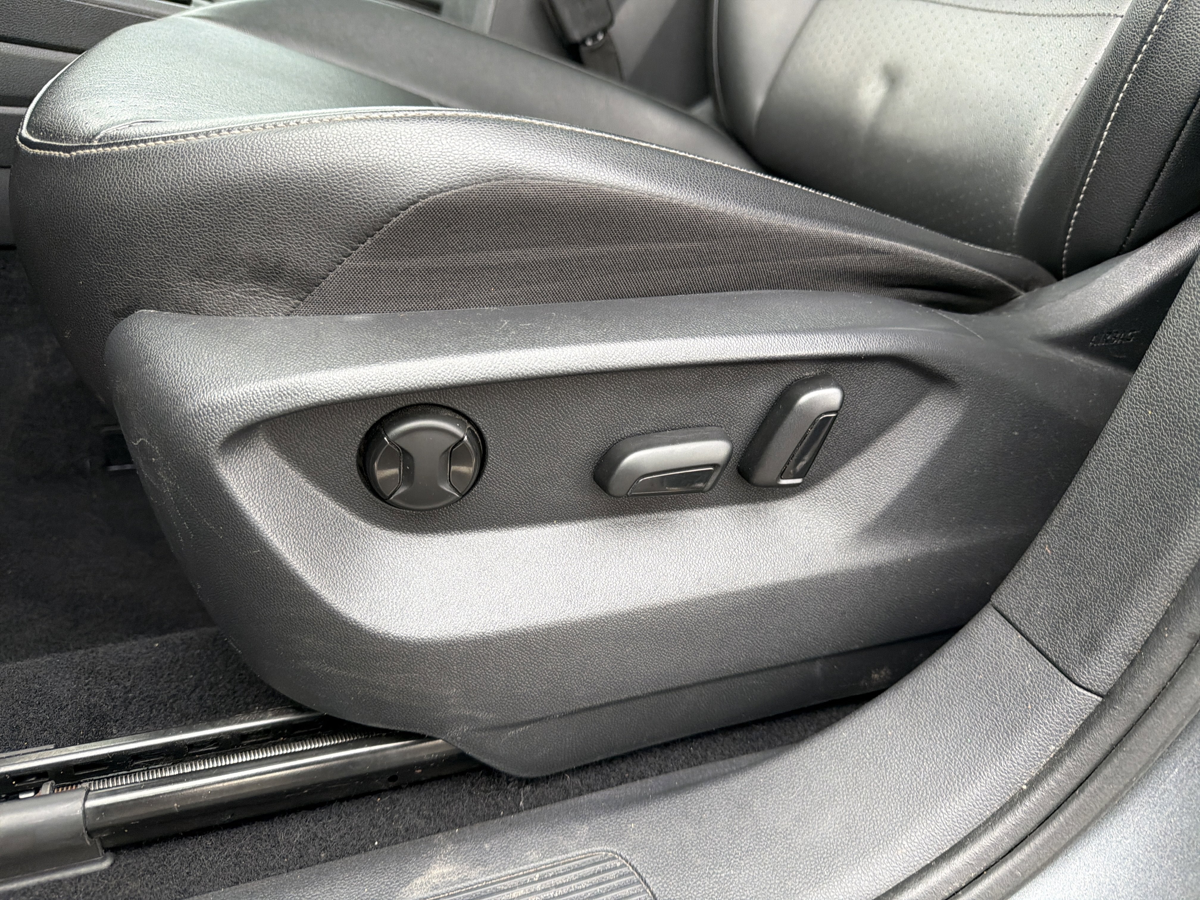 2018 Volkswagen Tiguan 2.0T SEL 4Motion