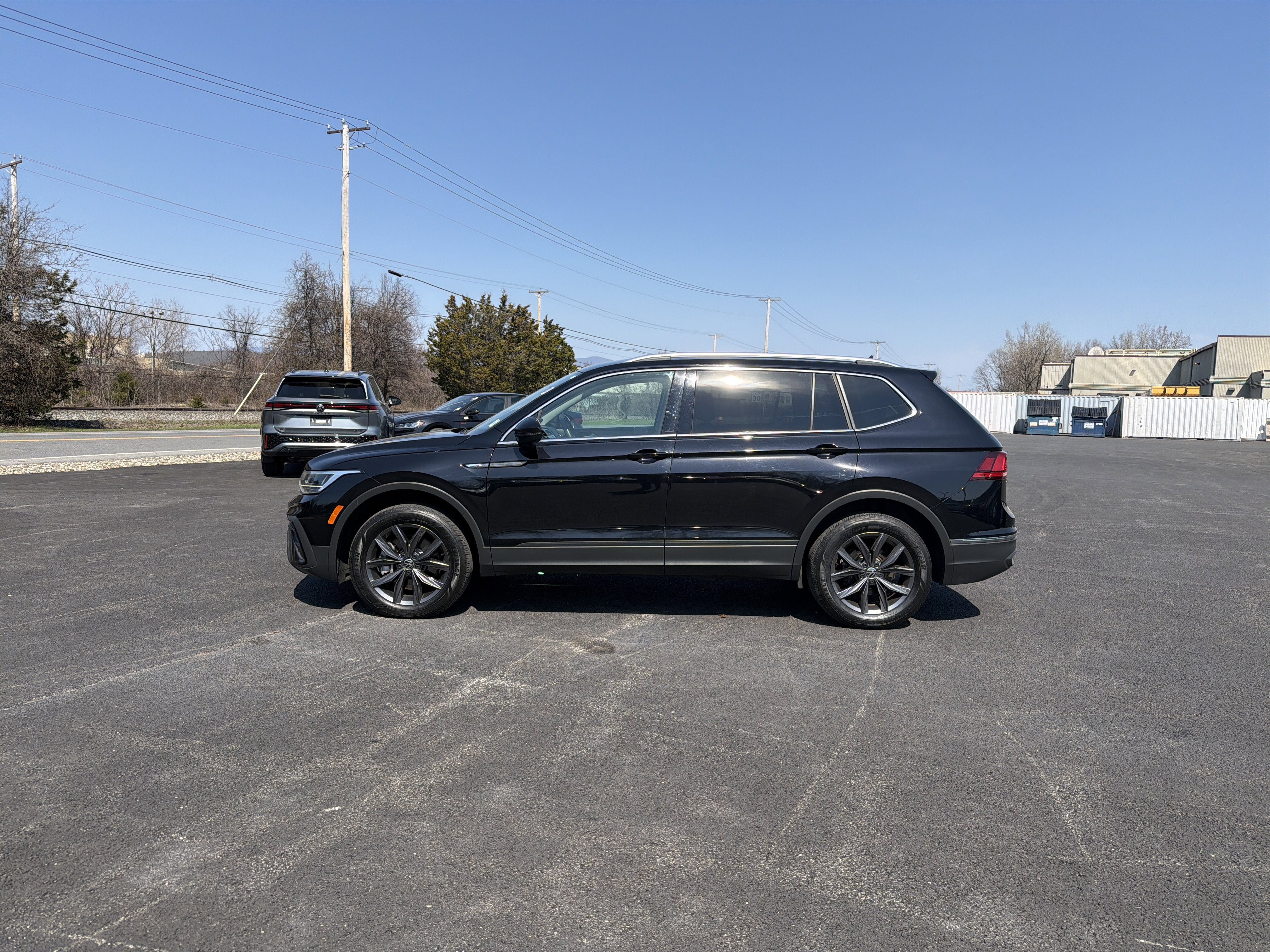 2023 Volkswagen Tiguan 2.0T SE