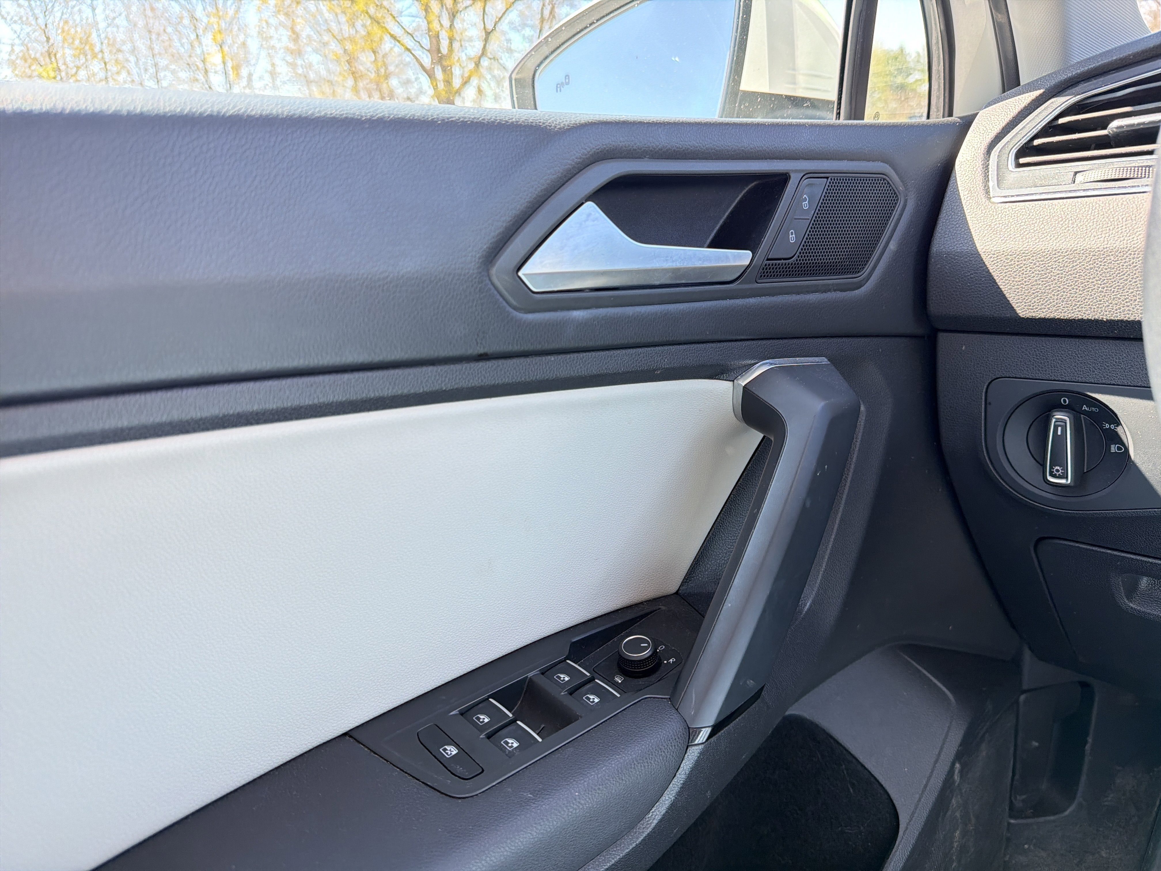 2019 Volkswagen Tiguan 2.0T SE 4Motion