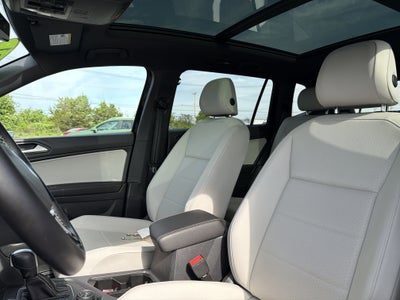 2021 Volkswagen Tiguan 2.0T SE R-Line Black