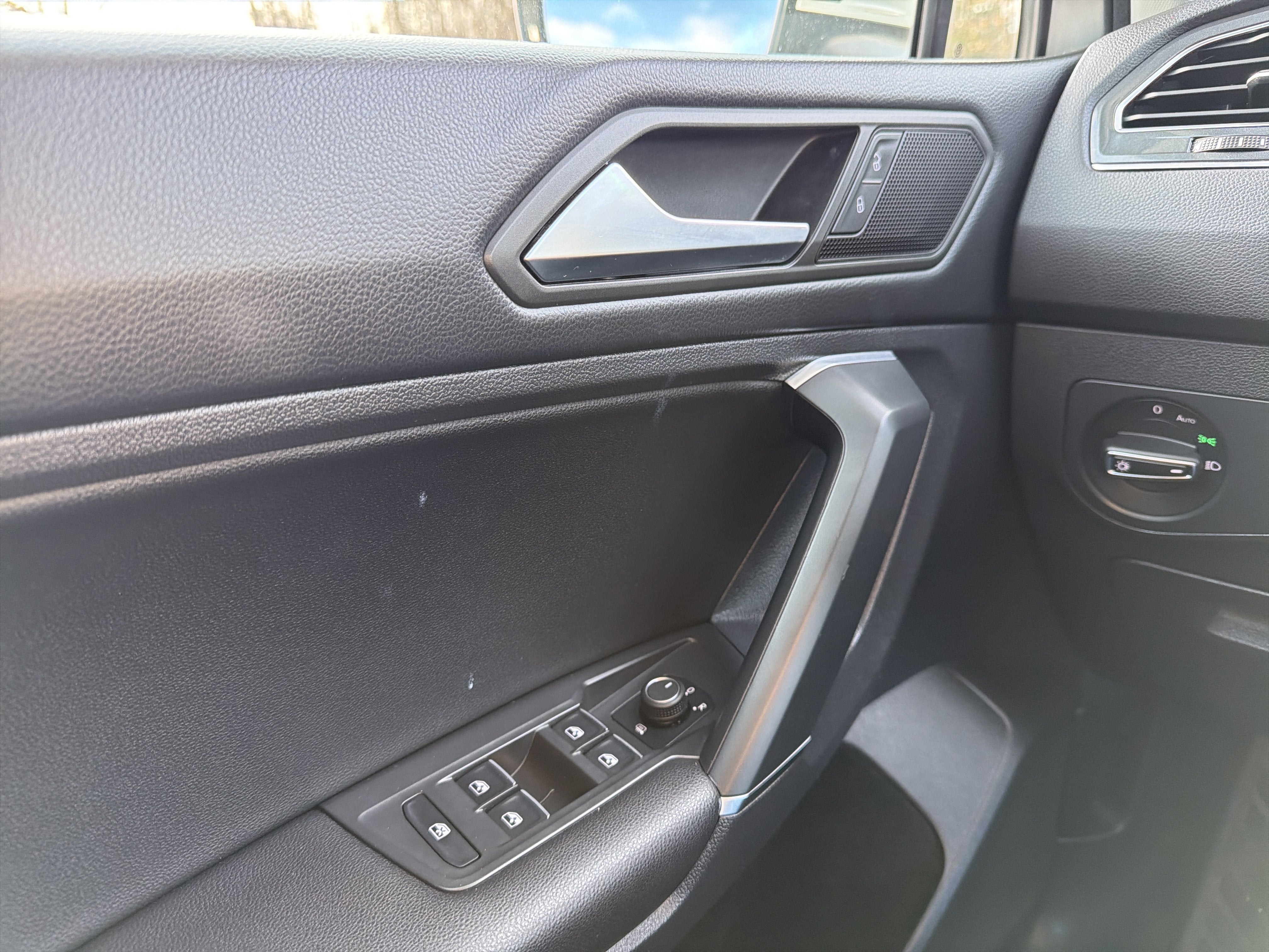 2020 Volkswagen Tiguan 2.0T SE 4Motion