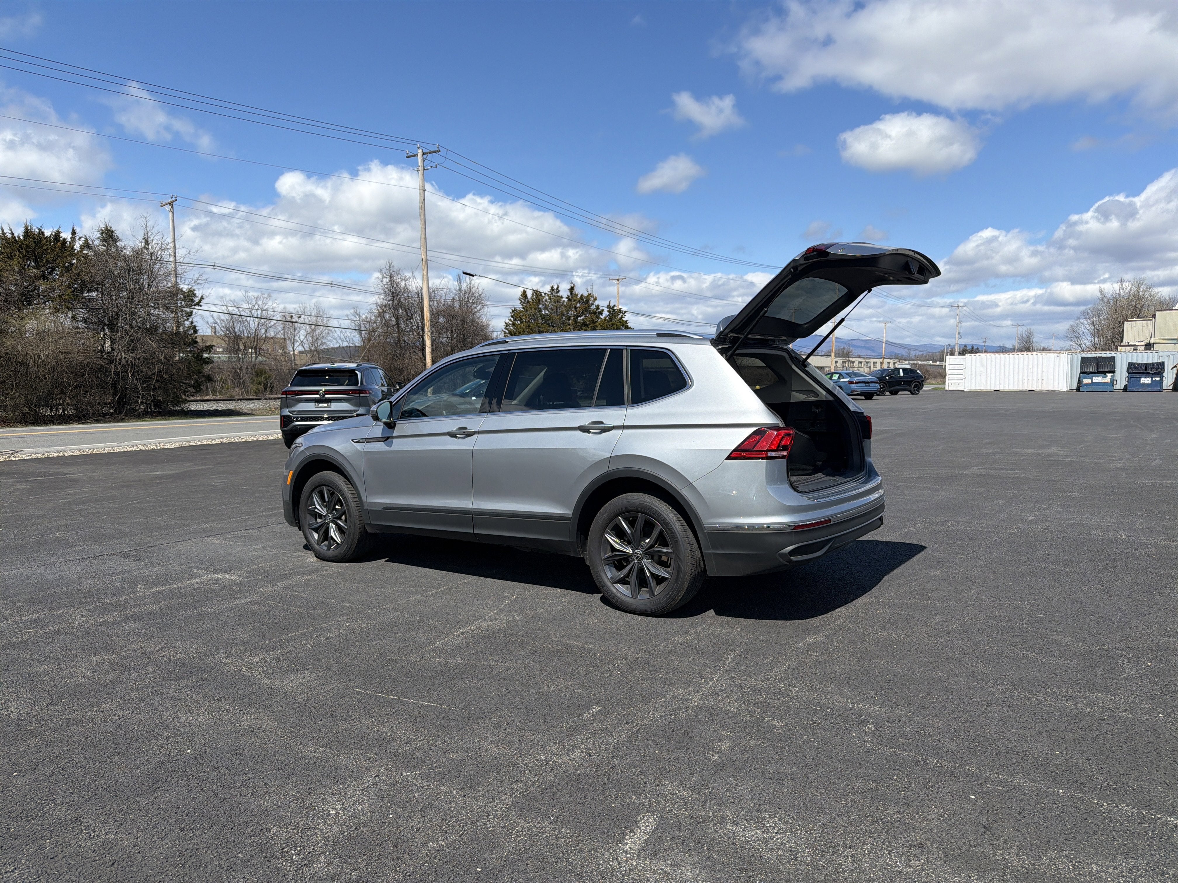2022 Volkswagen Tiguan 2.0T SE