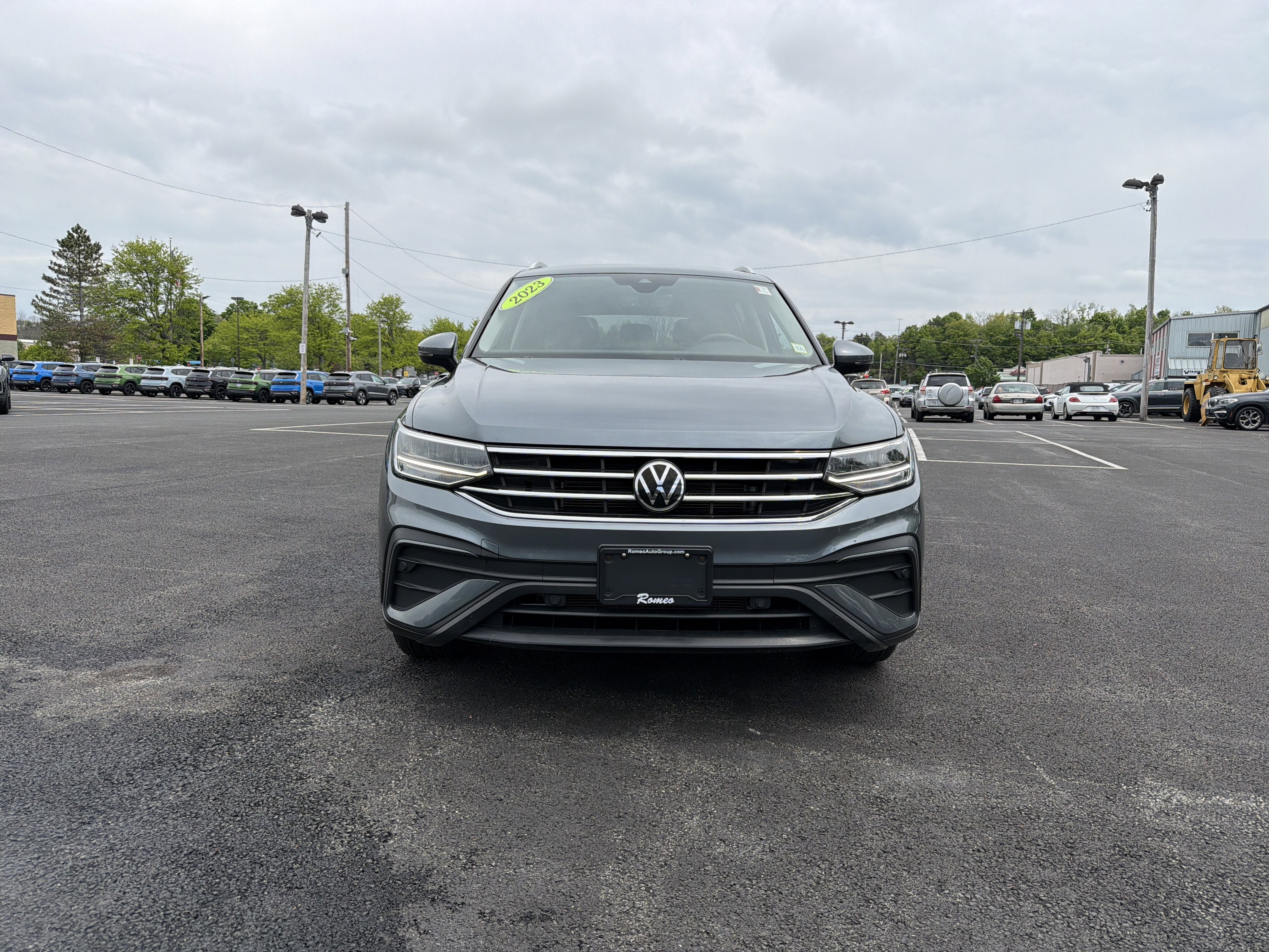 2023 Volkswagen Tiguan 2.0T SE