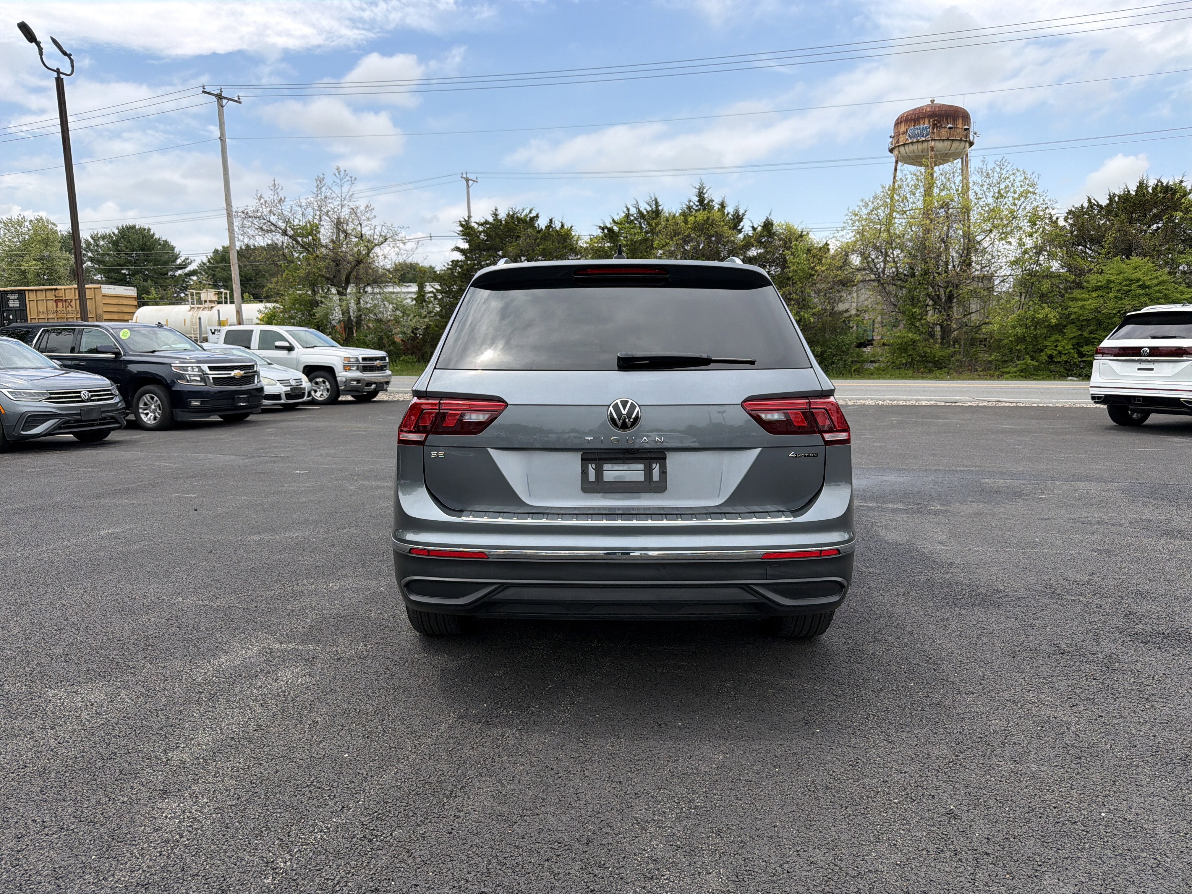 2023 Volkswagen Tiguan 2.0T SE