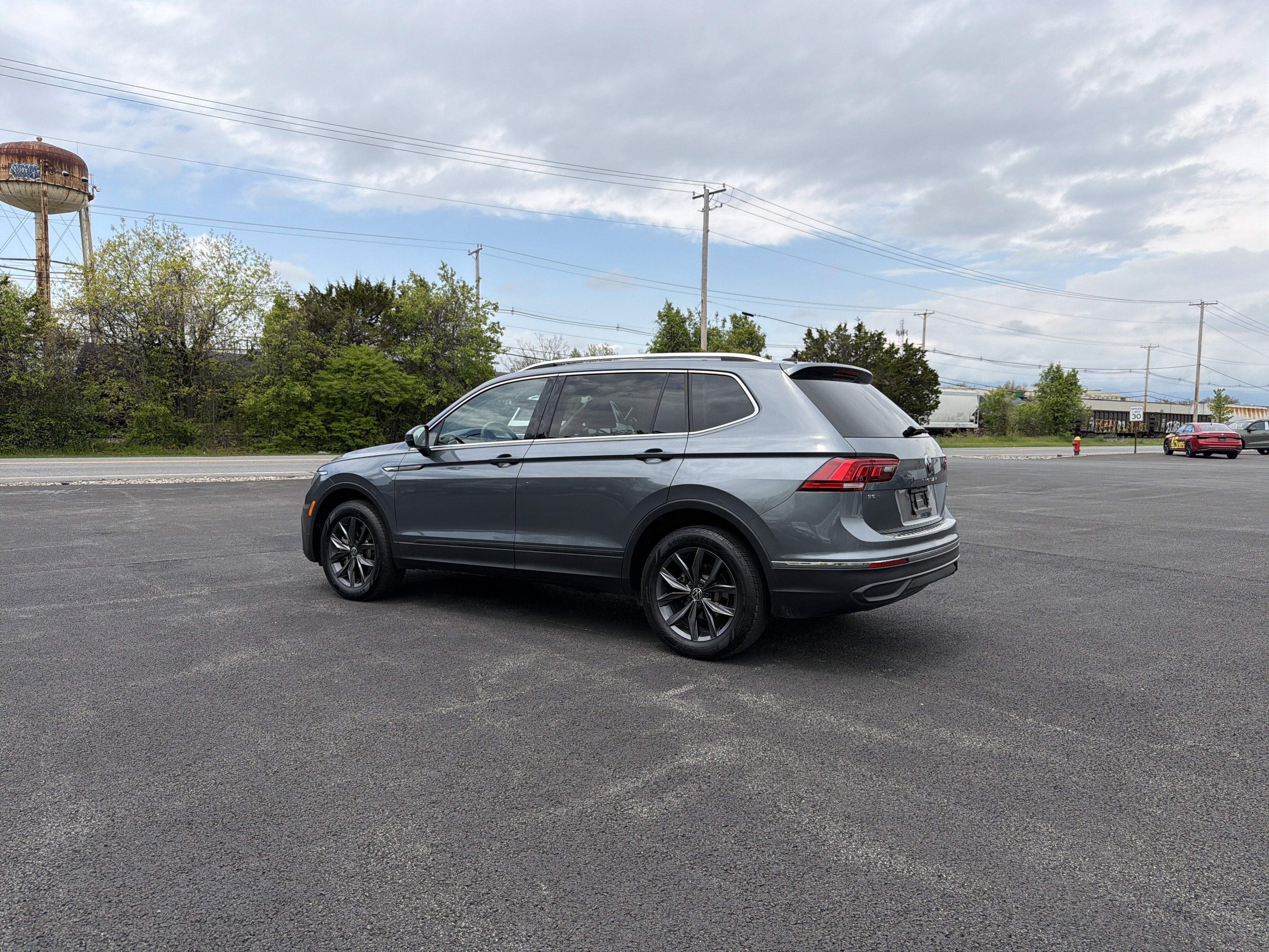 2023 Volkswagen Tiguan 2.0T SE