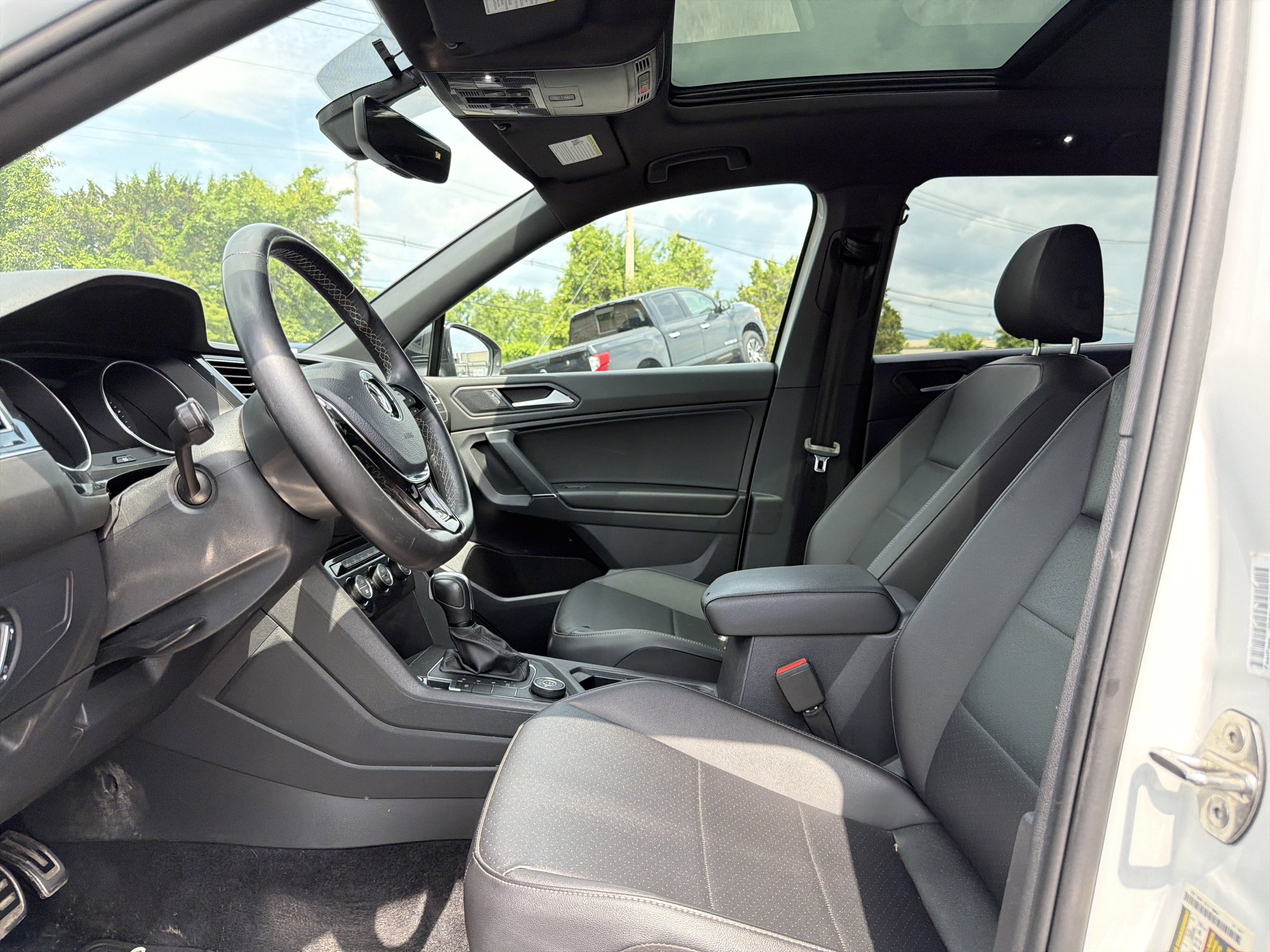 2020 Volkswagen Tiguan 2.0T SE R-Line Black 4Motion