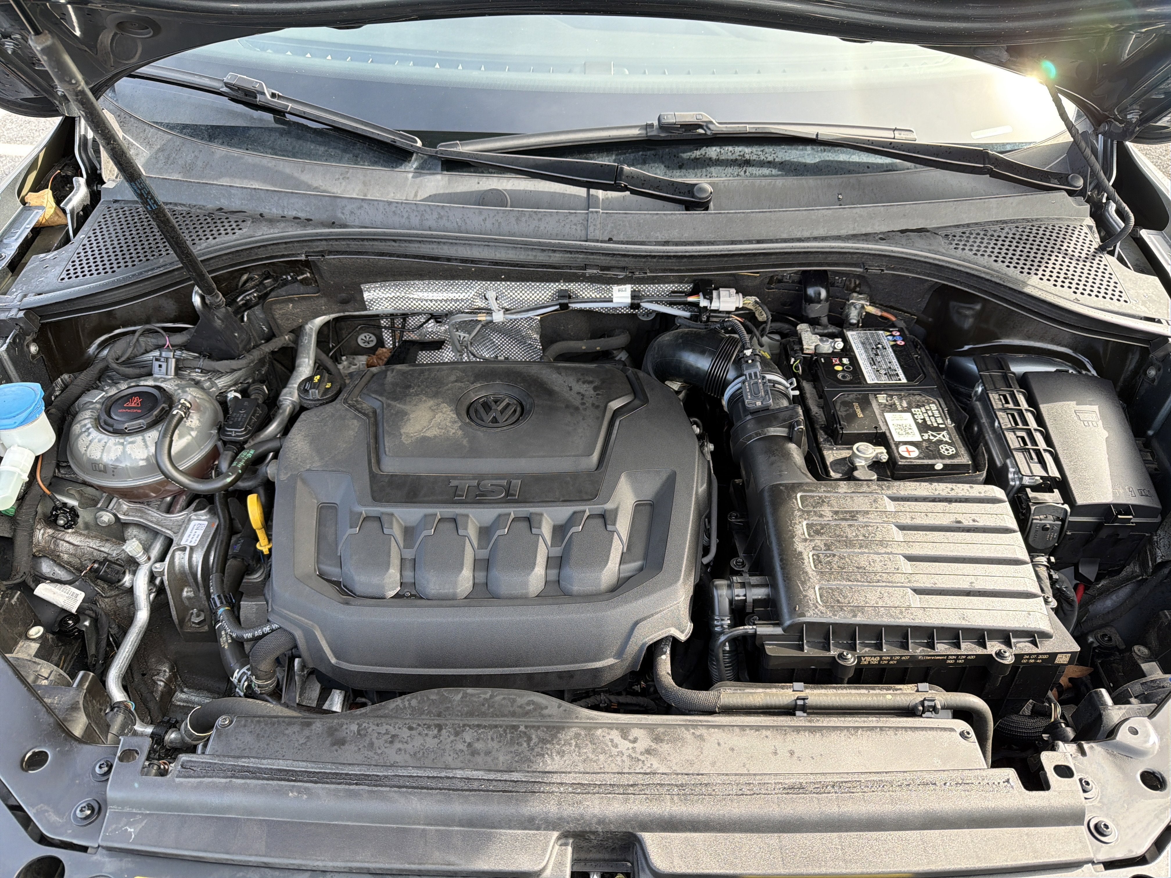 2020 Volkswagen Tiguan 2.0T SE R-Line Black 4Motion