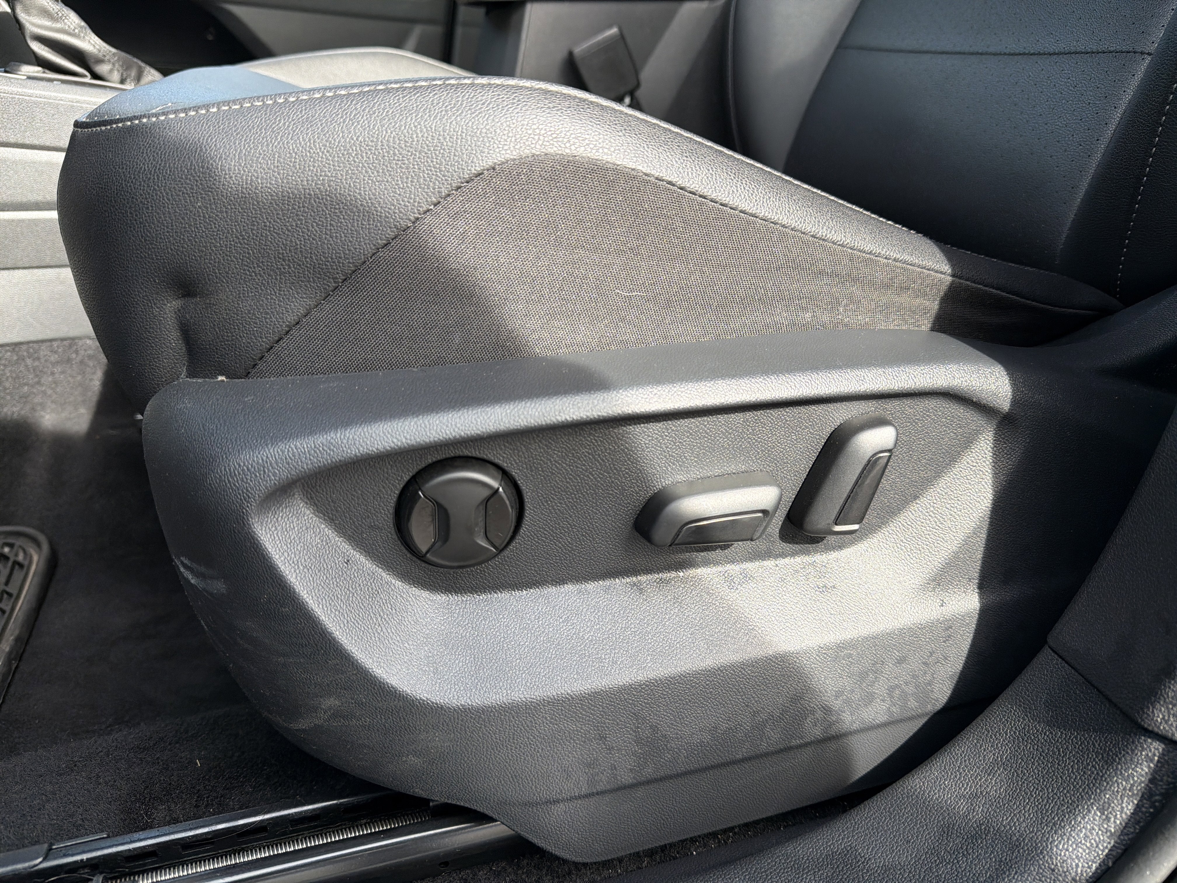 2020 Volkswagen Tiguan 2.0T SE R-Line Black 4Motion