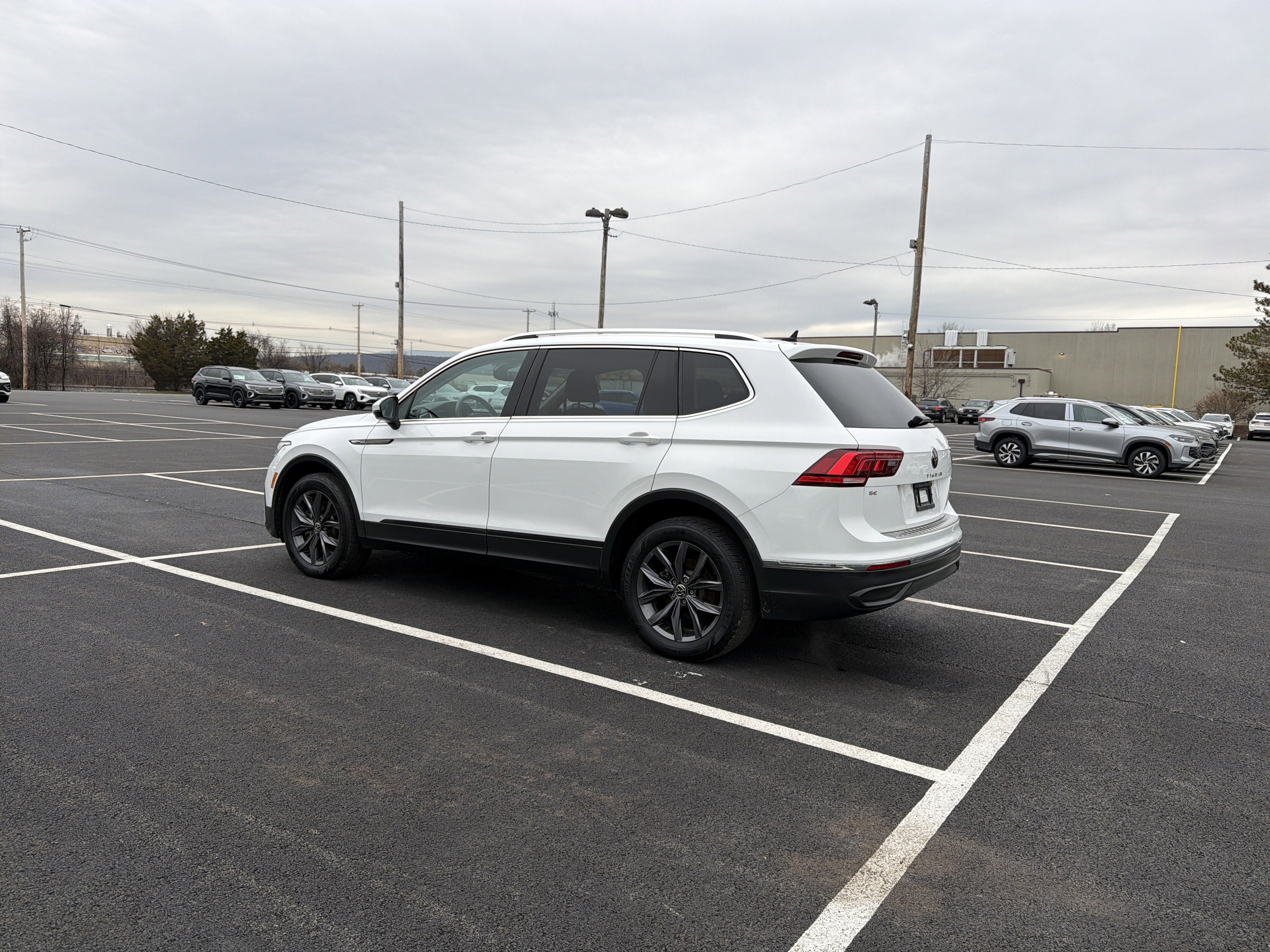 2022 Volkswagen Tiguan 2.0T SE