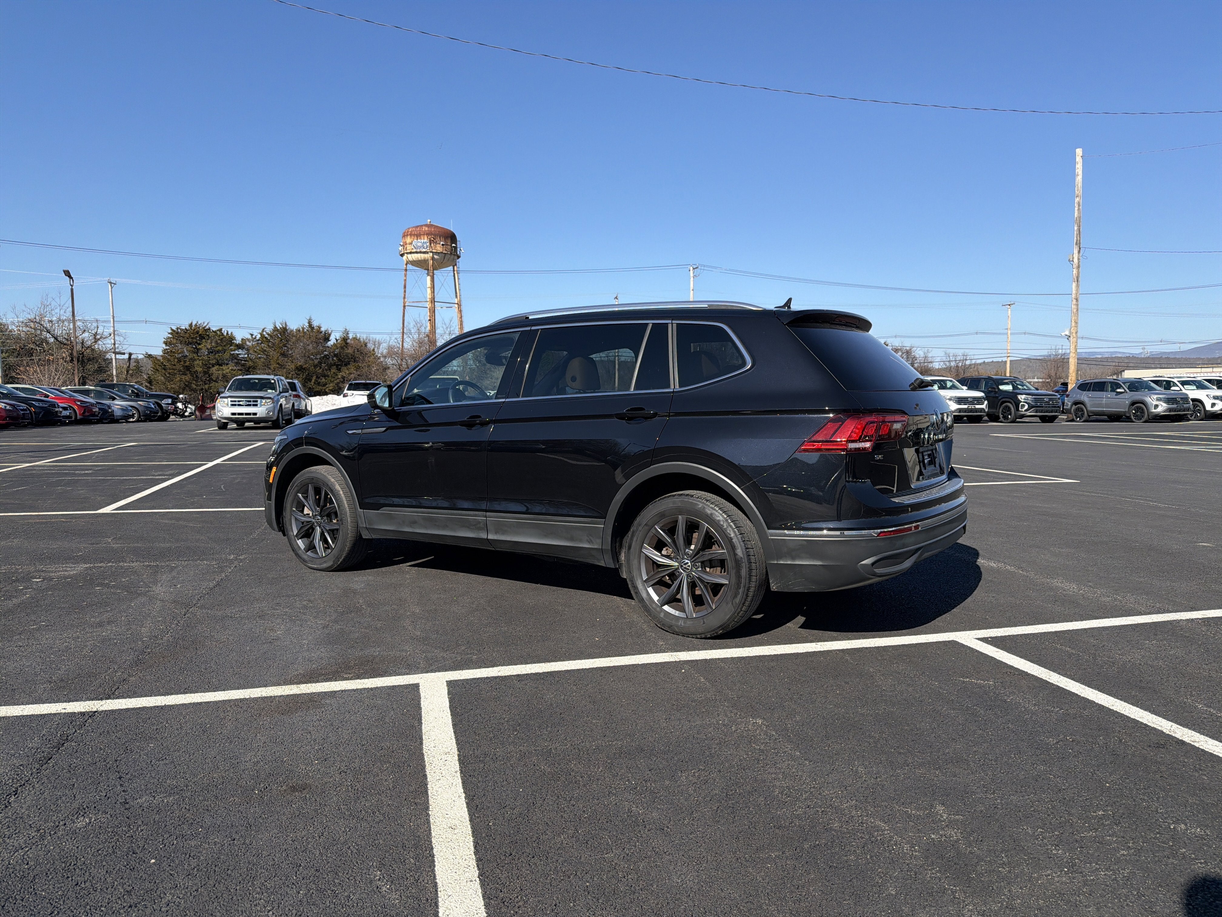 2022 Volkswagen Tiguan 2.0T SE