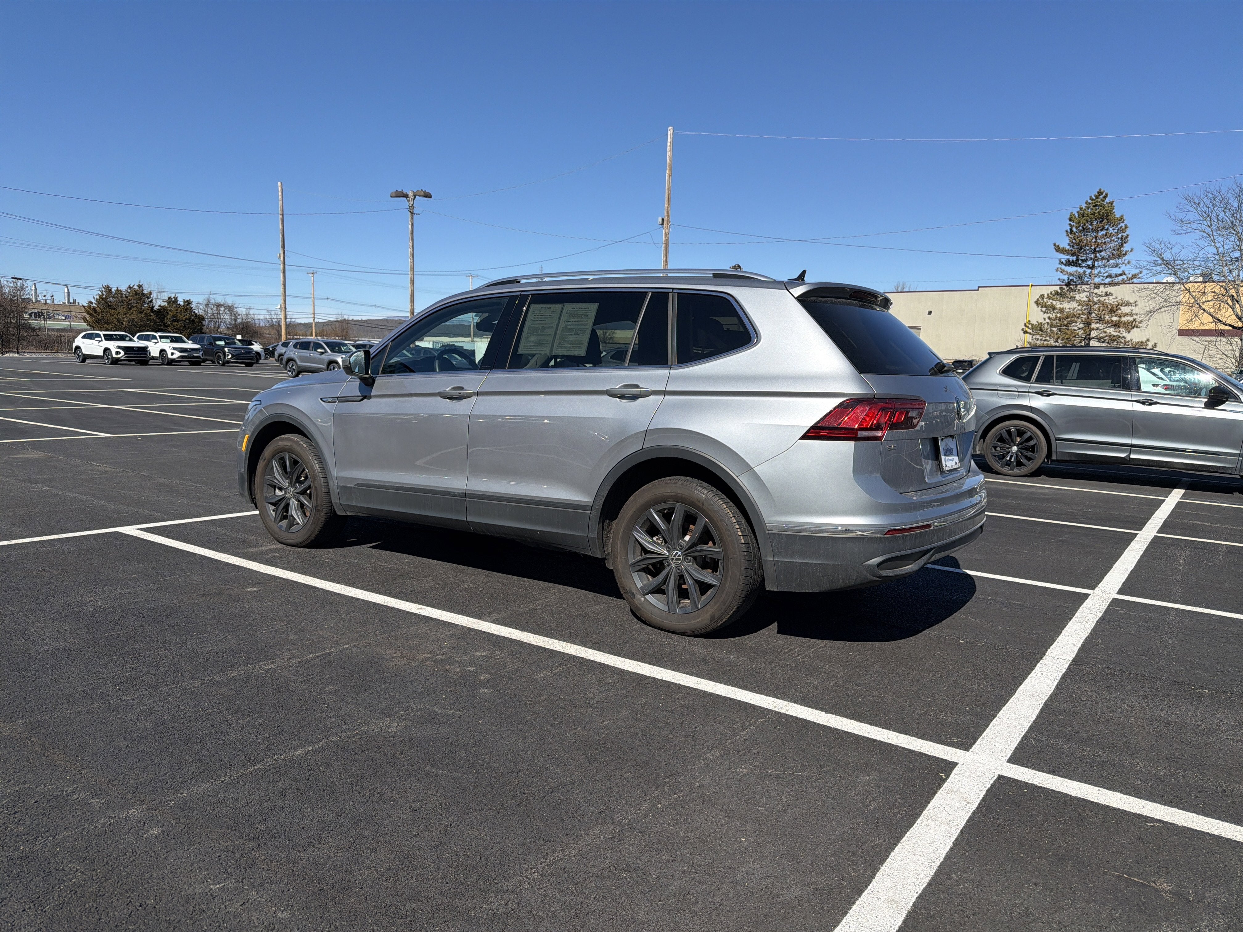 2024 Volkswagen Tiguan 2.0T SE